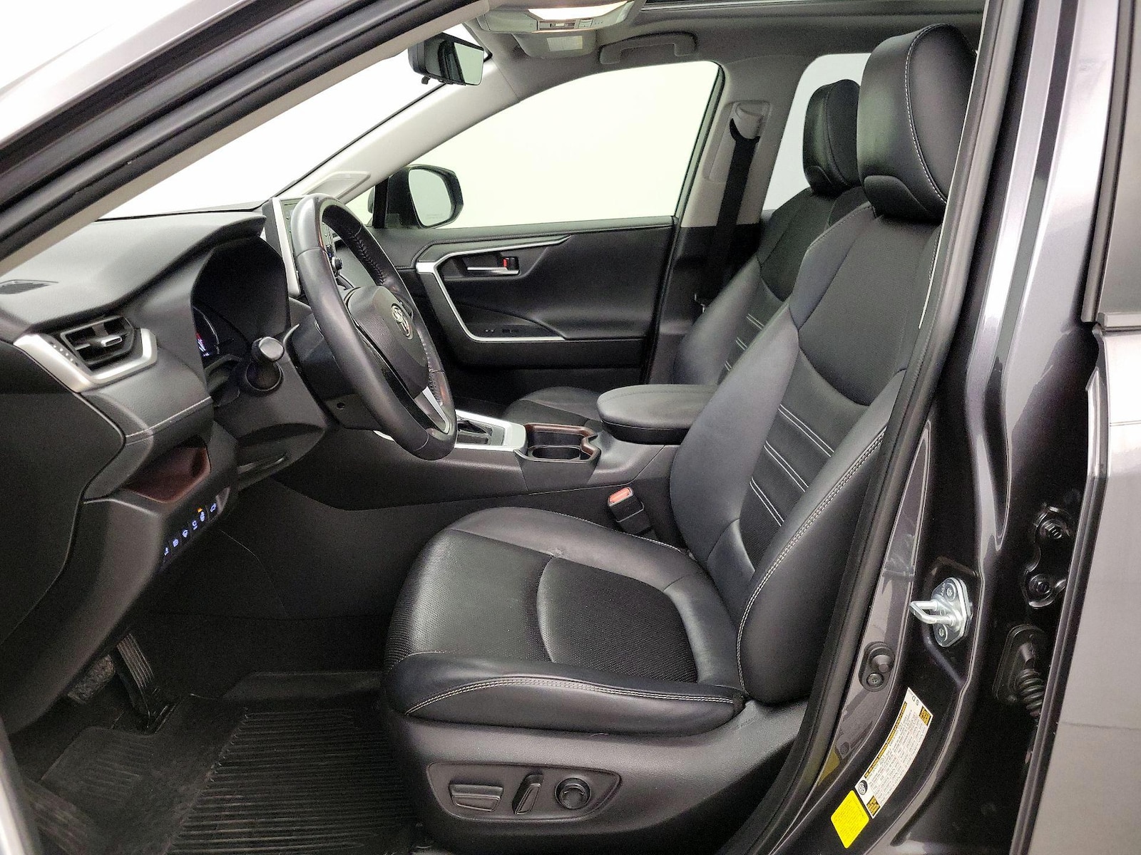 2020 Toyota RAV4 Limited - Photo 12
