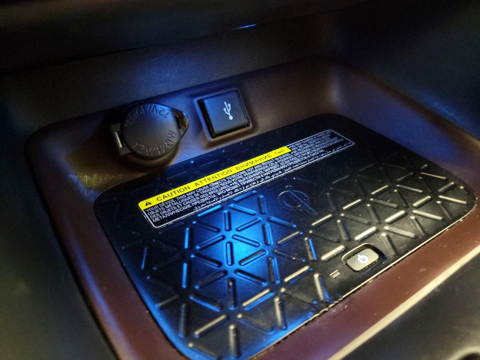 2020 Toyota RAV4 Limited - Photo 20