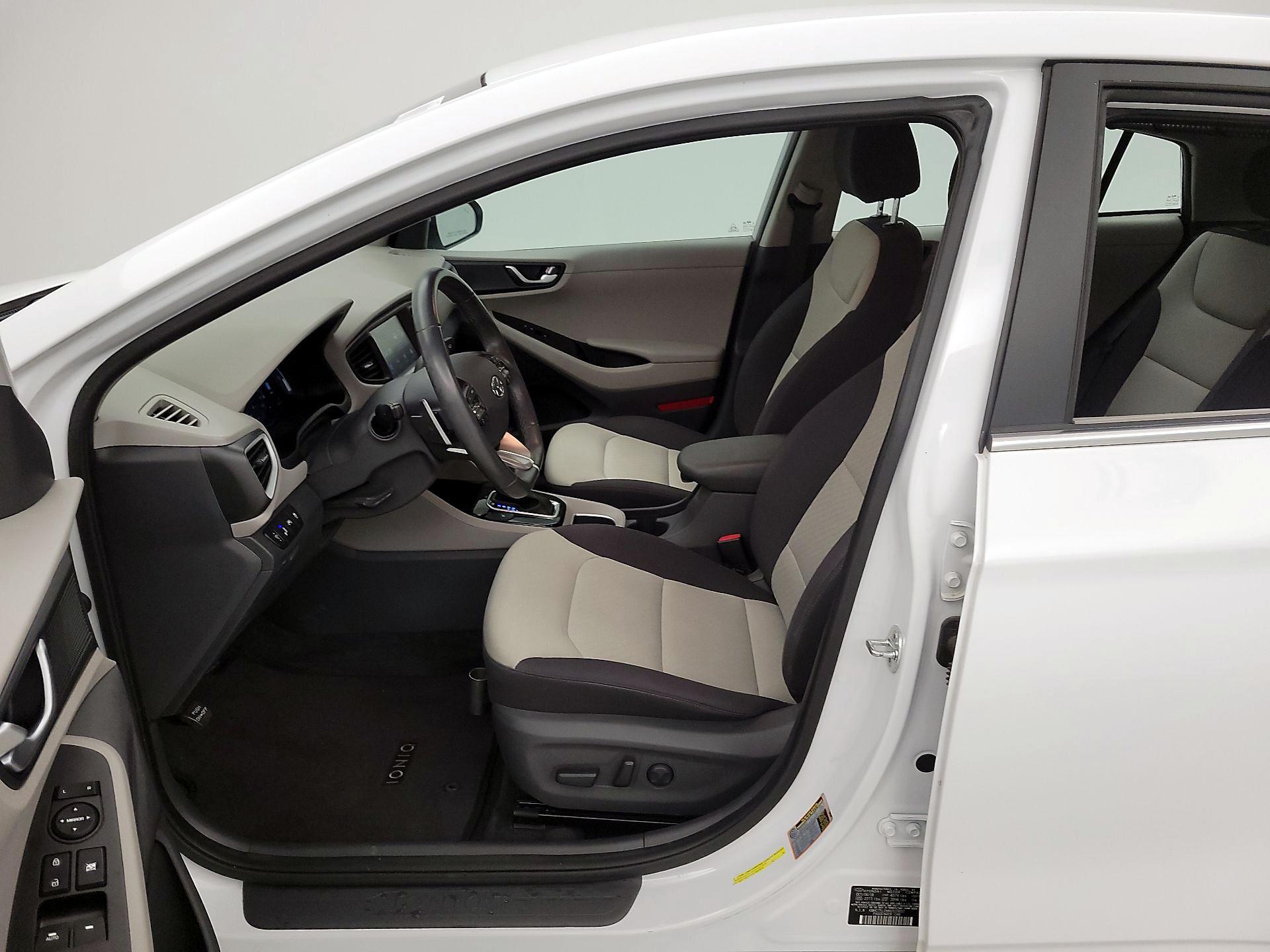 Thumbnail: 2019 Hyundai Ioniq - 11