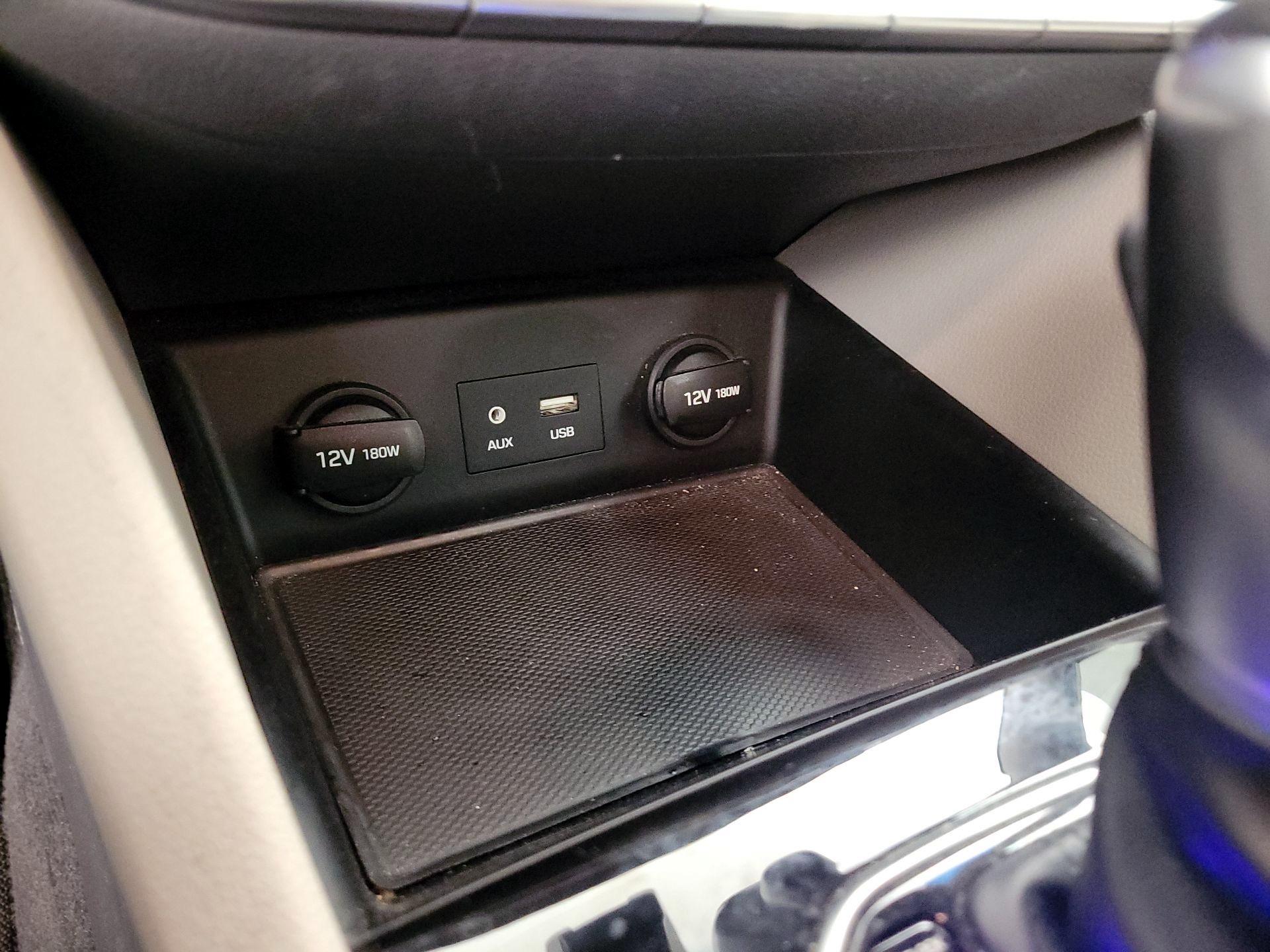 Thumbnail: 2019 Hyundai Ioniq - 18