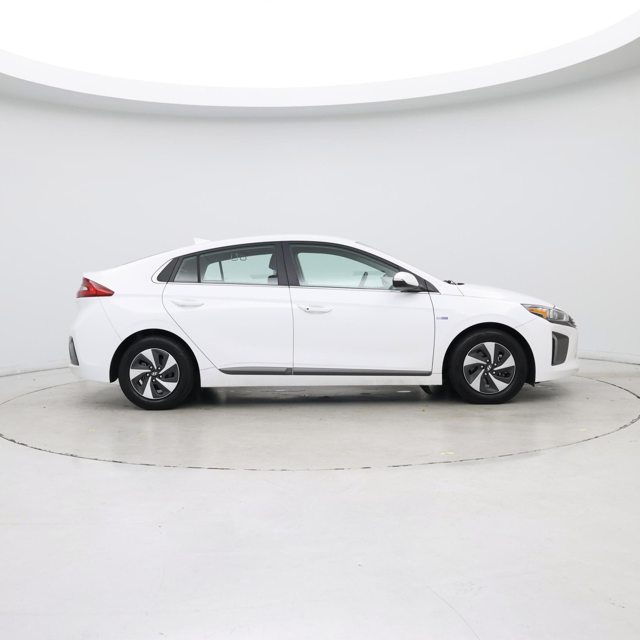 Thumbnail: 2019 Hyundai Ioniq - 7