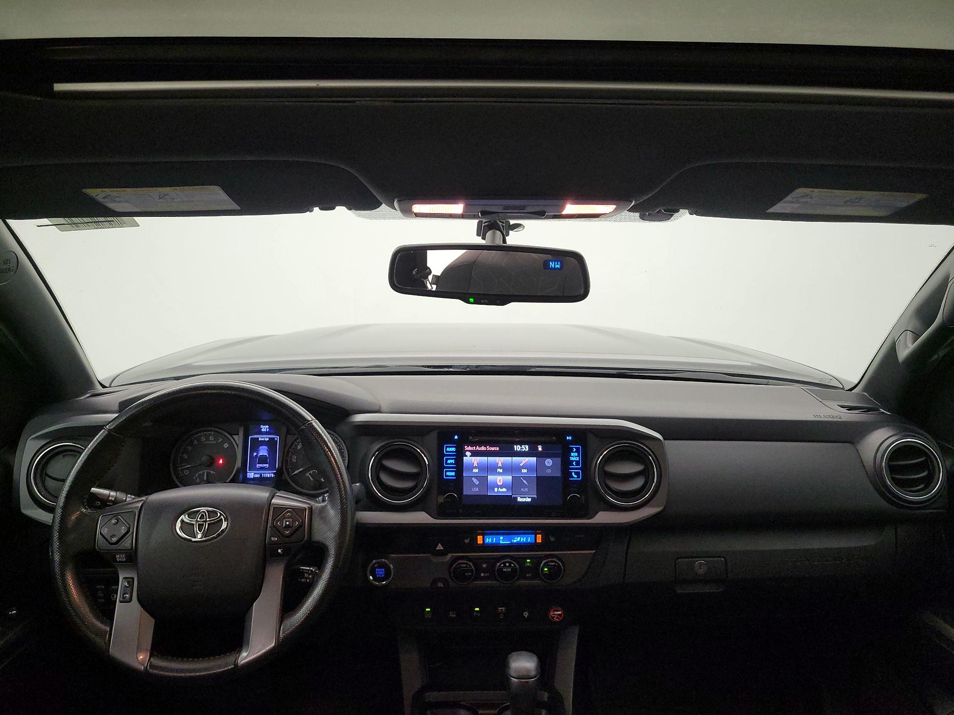 Thumbnail: 2017 Toyota Tacoma - 9