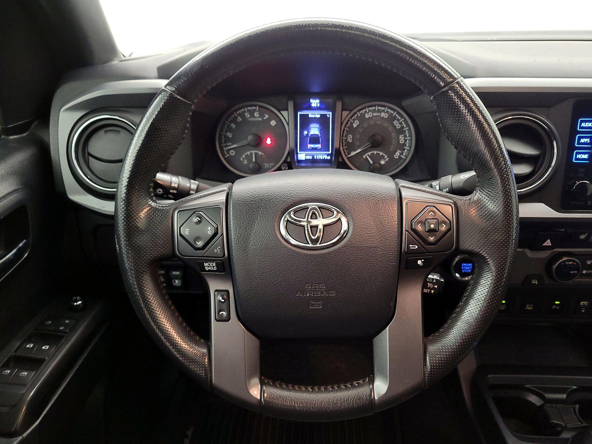 Thumbnail: 2017 Toyota Tacoma - 10