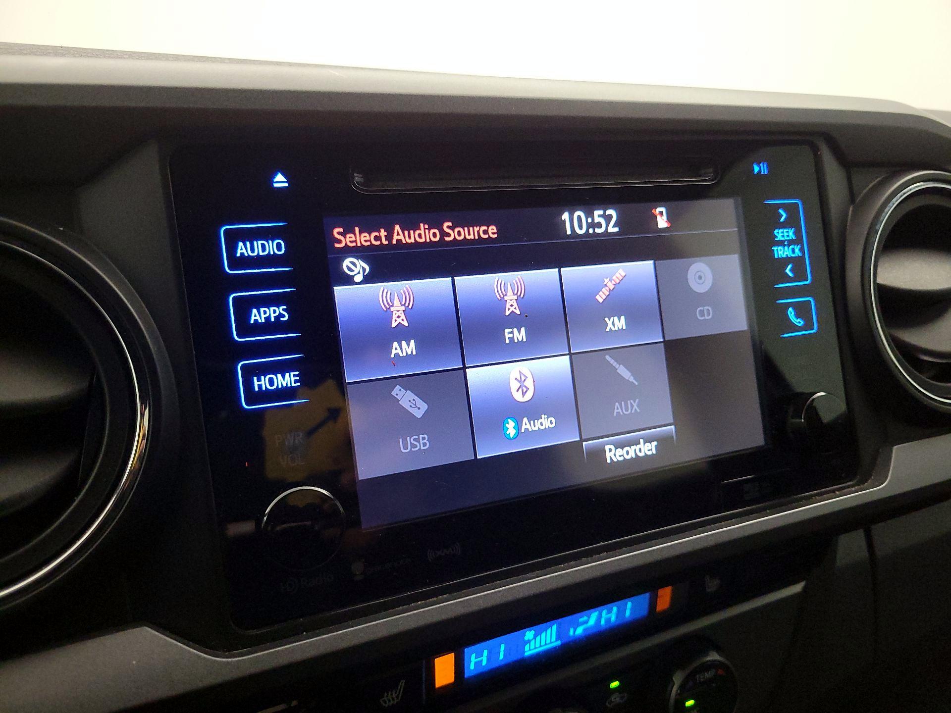 Thumbnail: 2017 Toyota Tacoma - 15