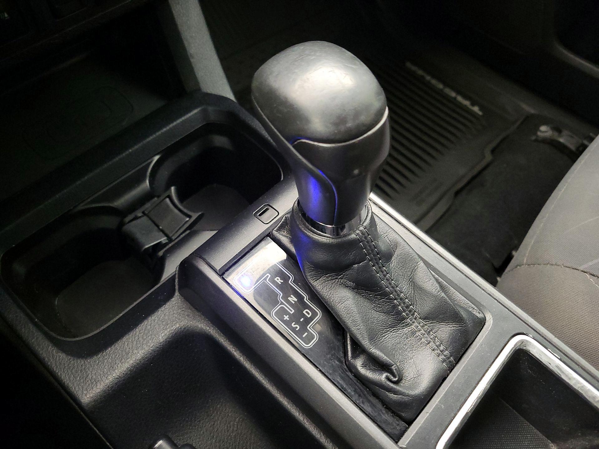 Thumbnail: 2017 Toyota Tacoma - 17