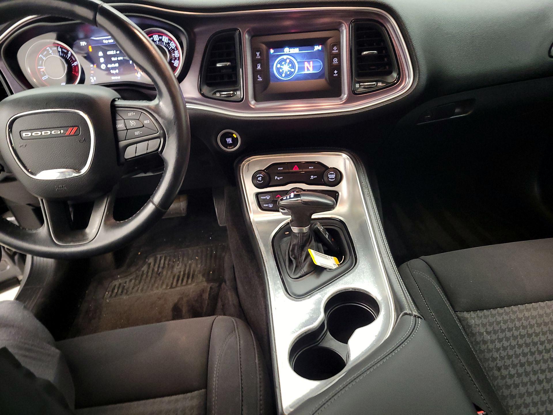 Thumbnail: 2015 Dodge Challenger - 9