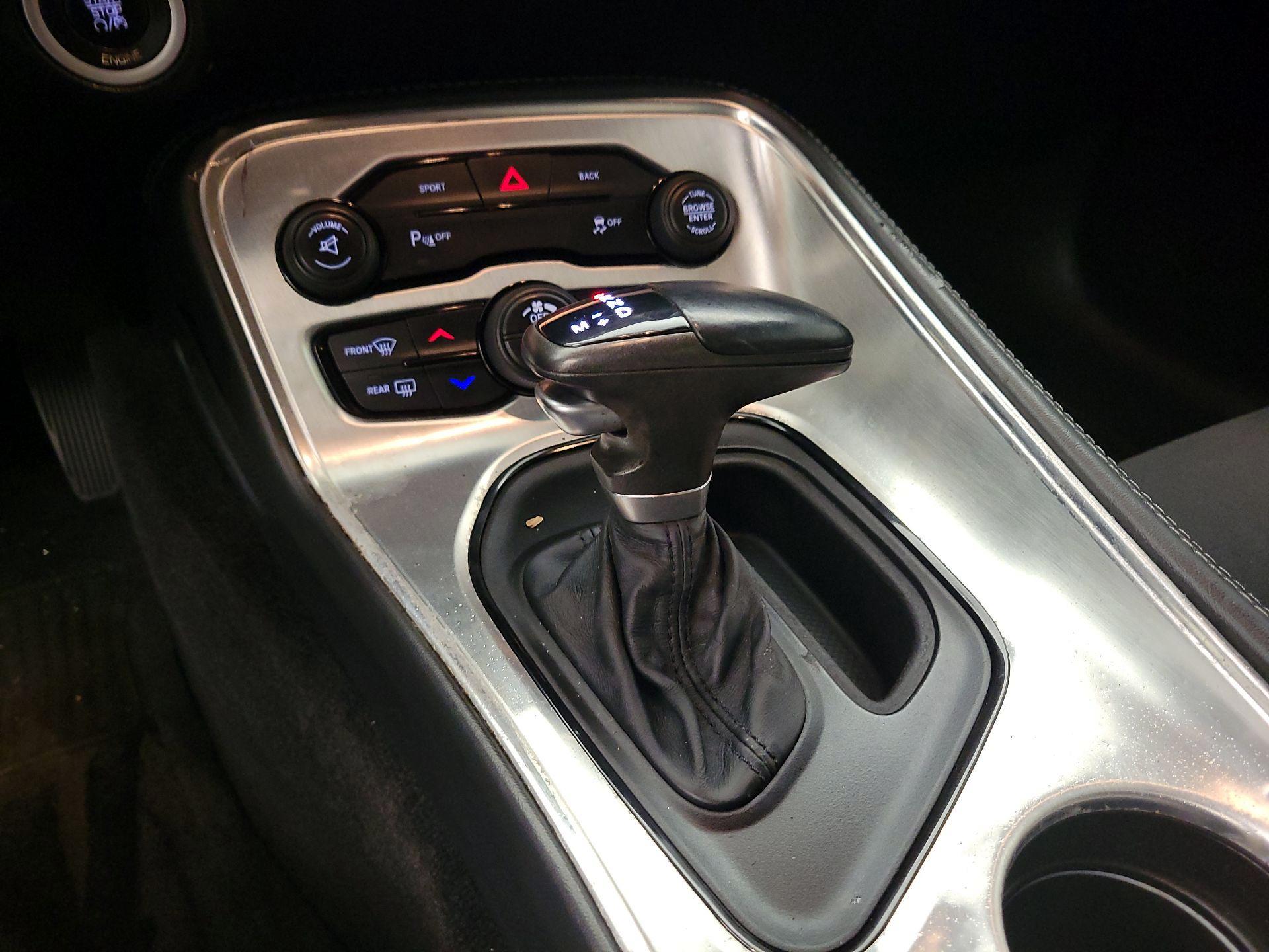 Thumbnail: 2015 Dodge Challenger - 17