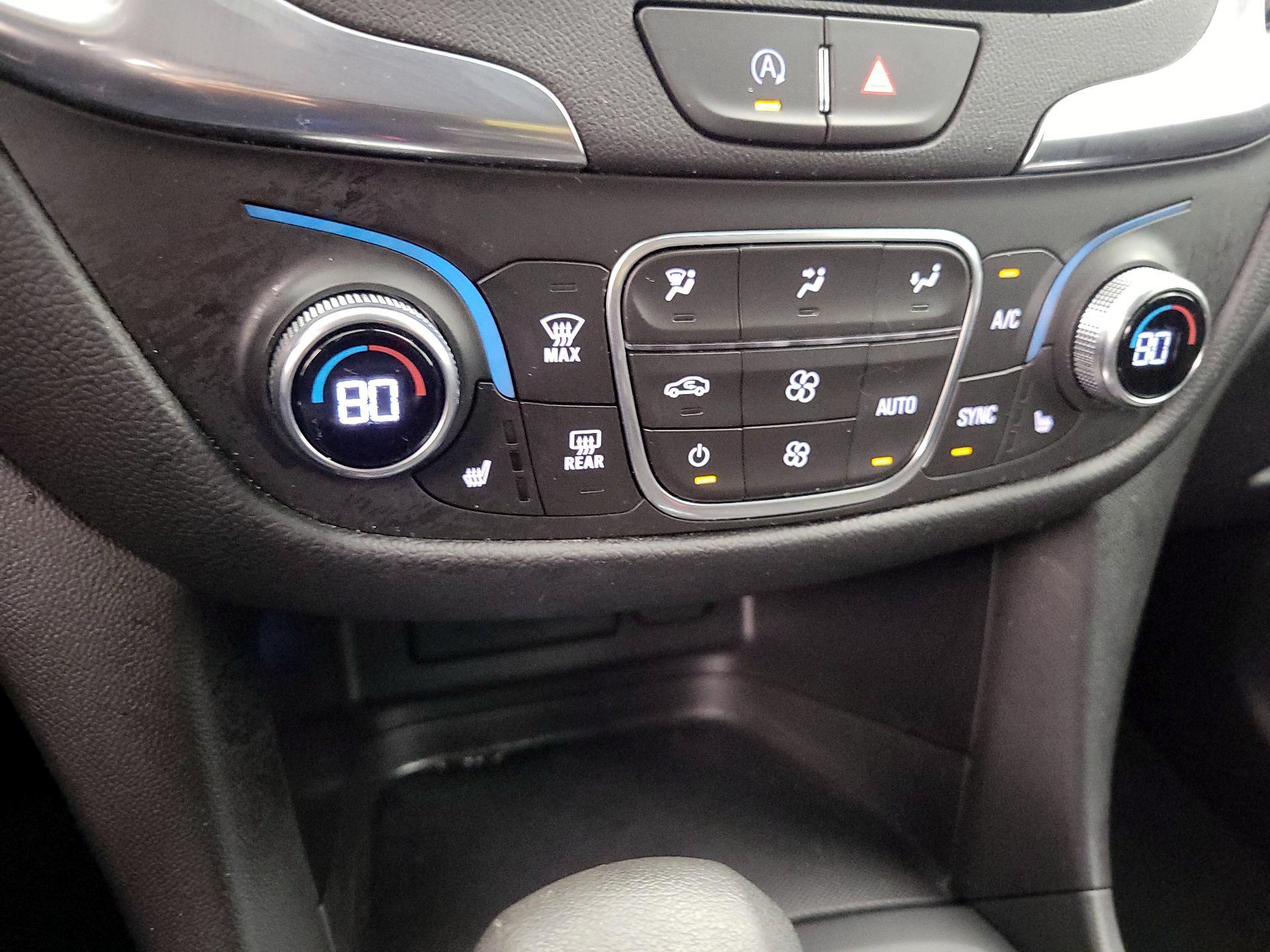 Thumbnail: 2022 Chevrolet Equinox - 16