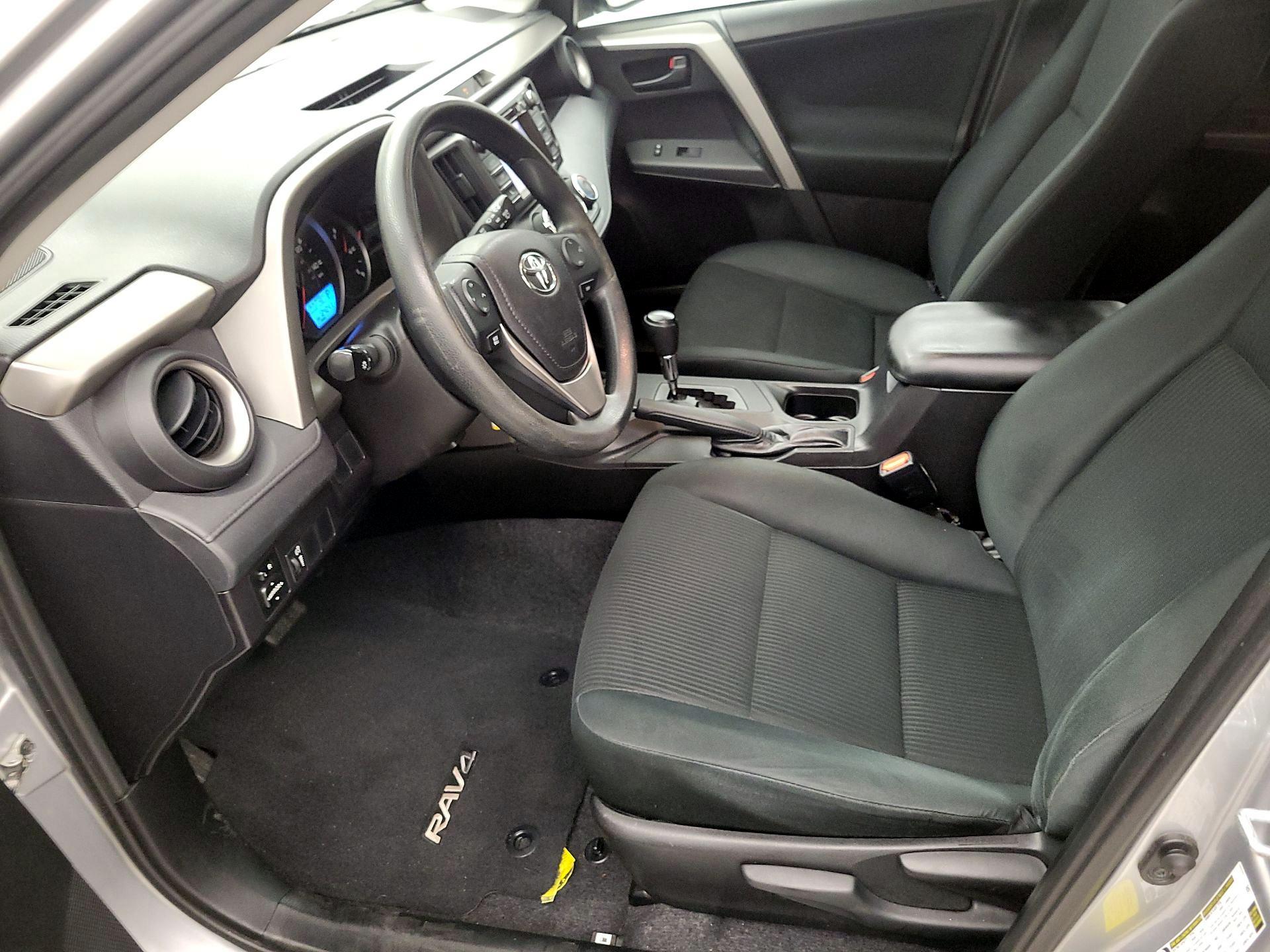 Thumbnail: 2016 Toyota RAV4 - 11