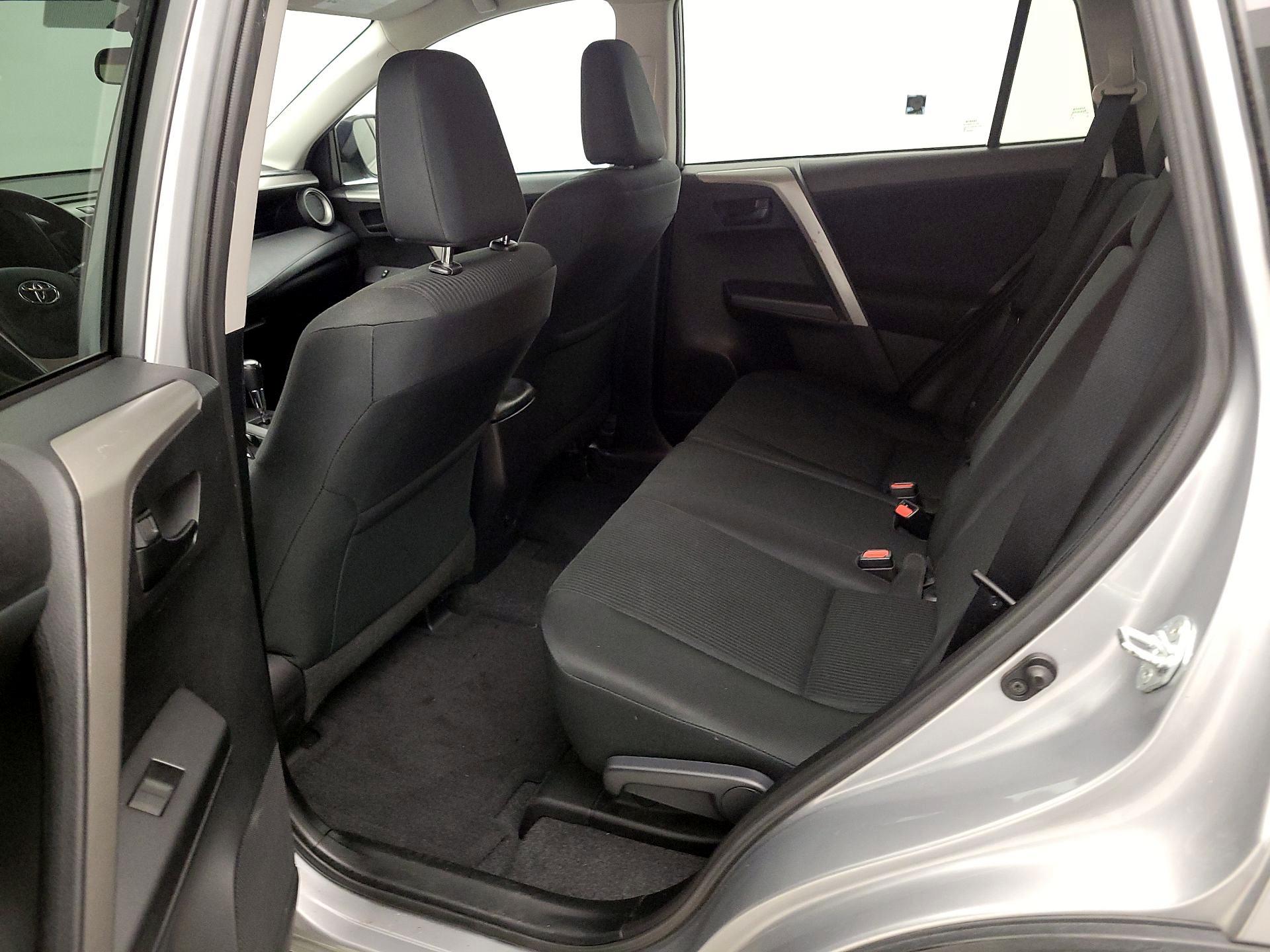 Thumbnail: 2016 Toyota RAV4 - 19