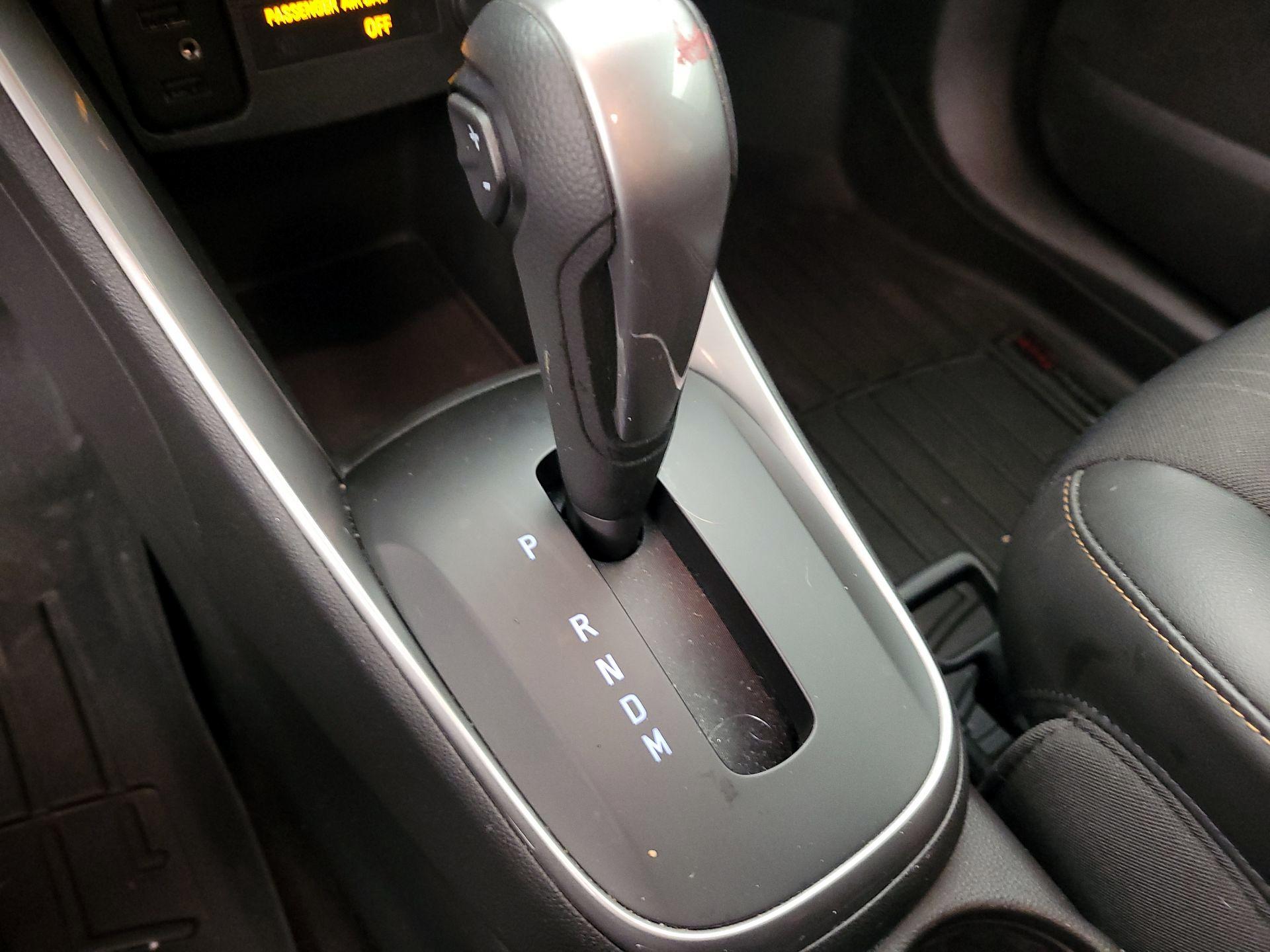 Thumbnail: 2021 Chevrolet Trax - 17