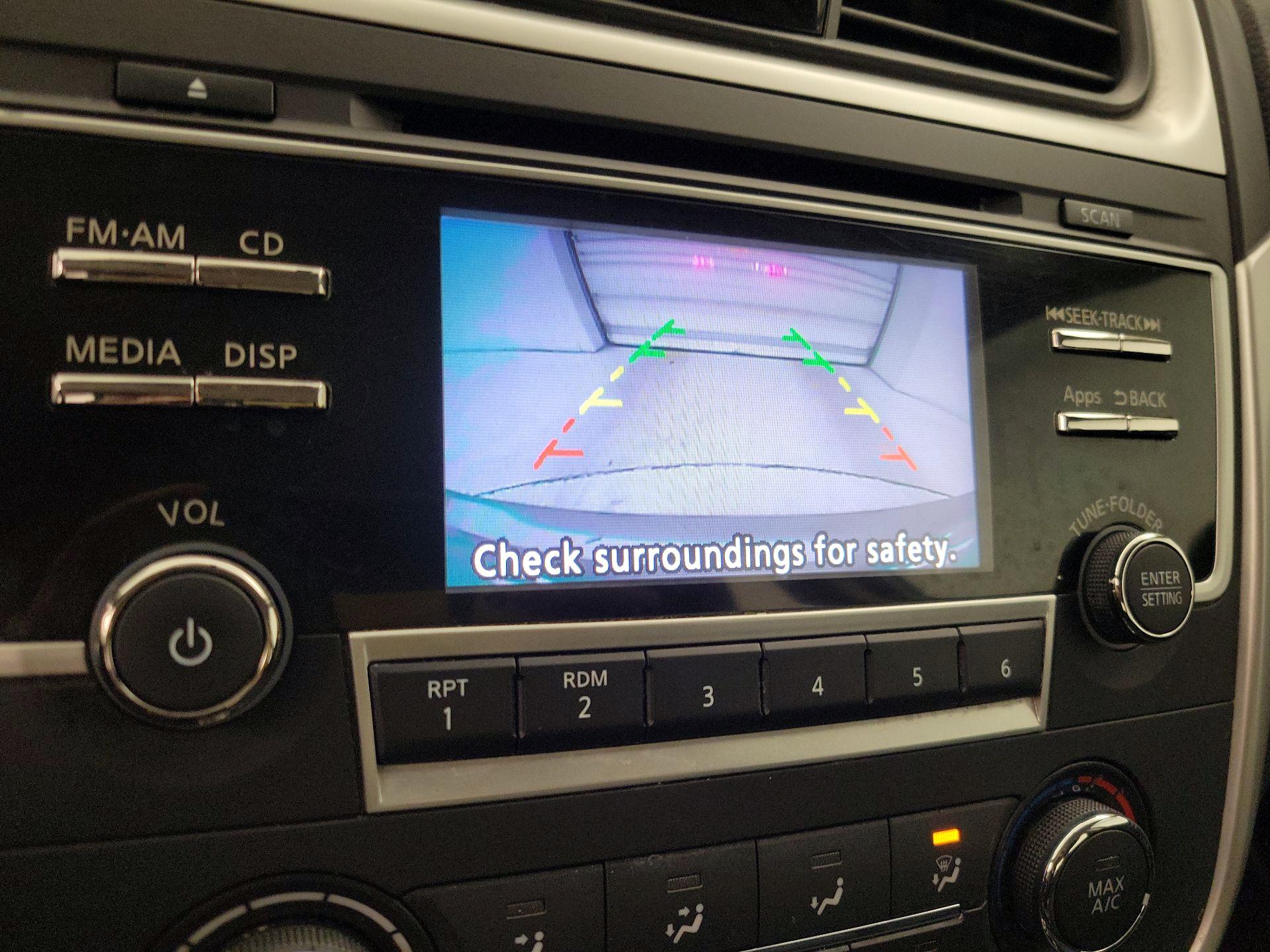 Thumbnail: 2016 Nissan Altima - 14