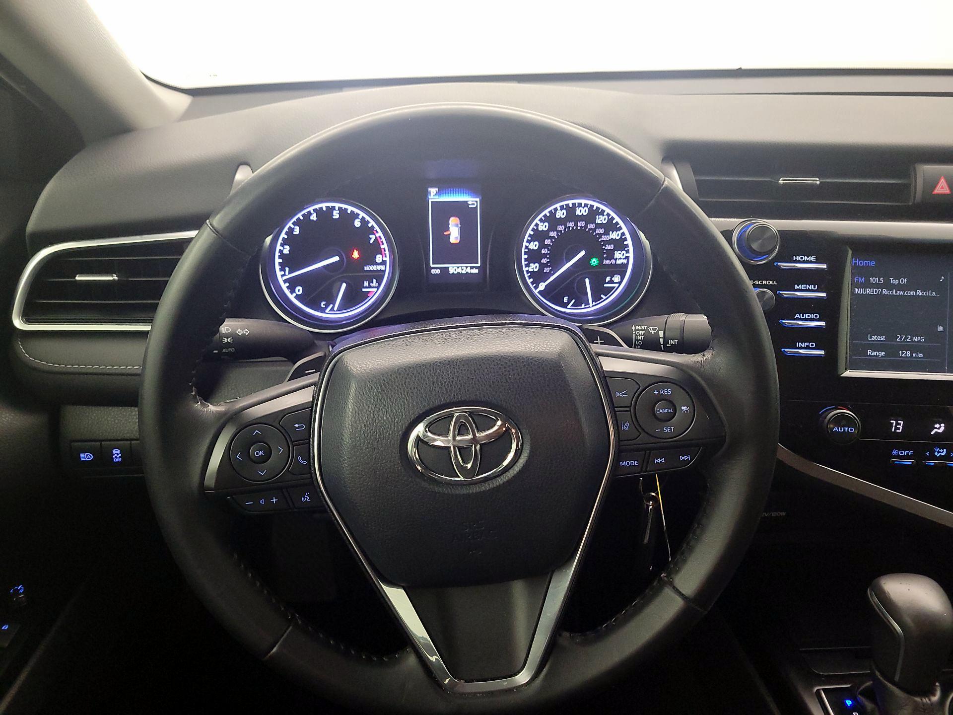 Thumbnail: 2018 Toyota Camry - 10