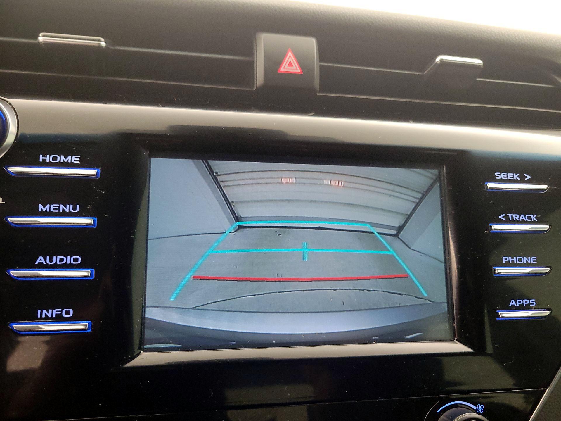 Thumbnail: 2018 Toyota Camry - 14