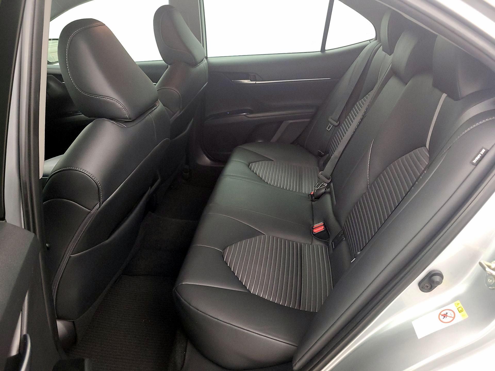 Thumbnail: 2018 Toyota Camry - 18