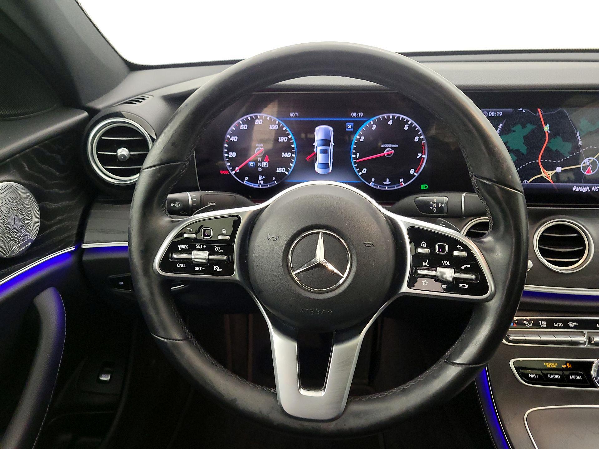 Thumbnail: 2020 Mercedes-Benz E-Class - 10