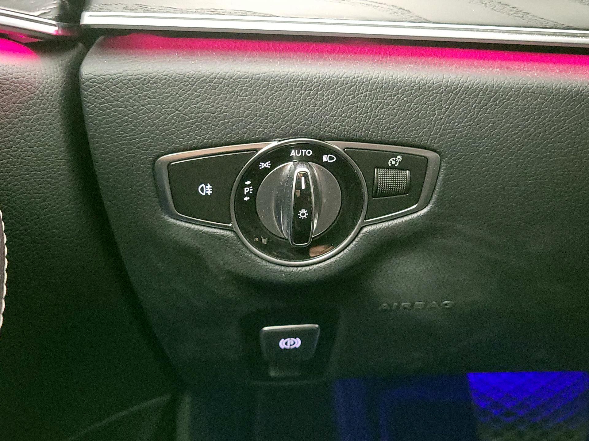 Thumbnail: 2020 Mercedes-Benz E-Class - 13