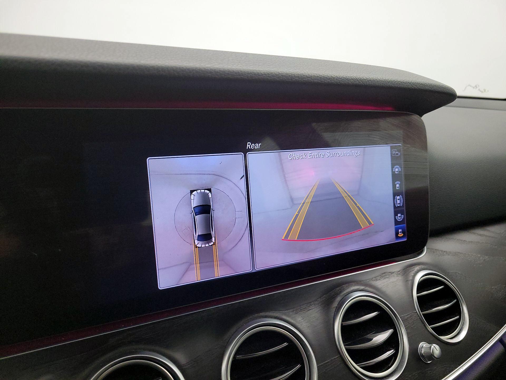 Thumbnail: 2020 Mercedes-Benz E-Class - 15