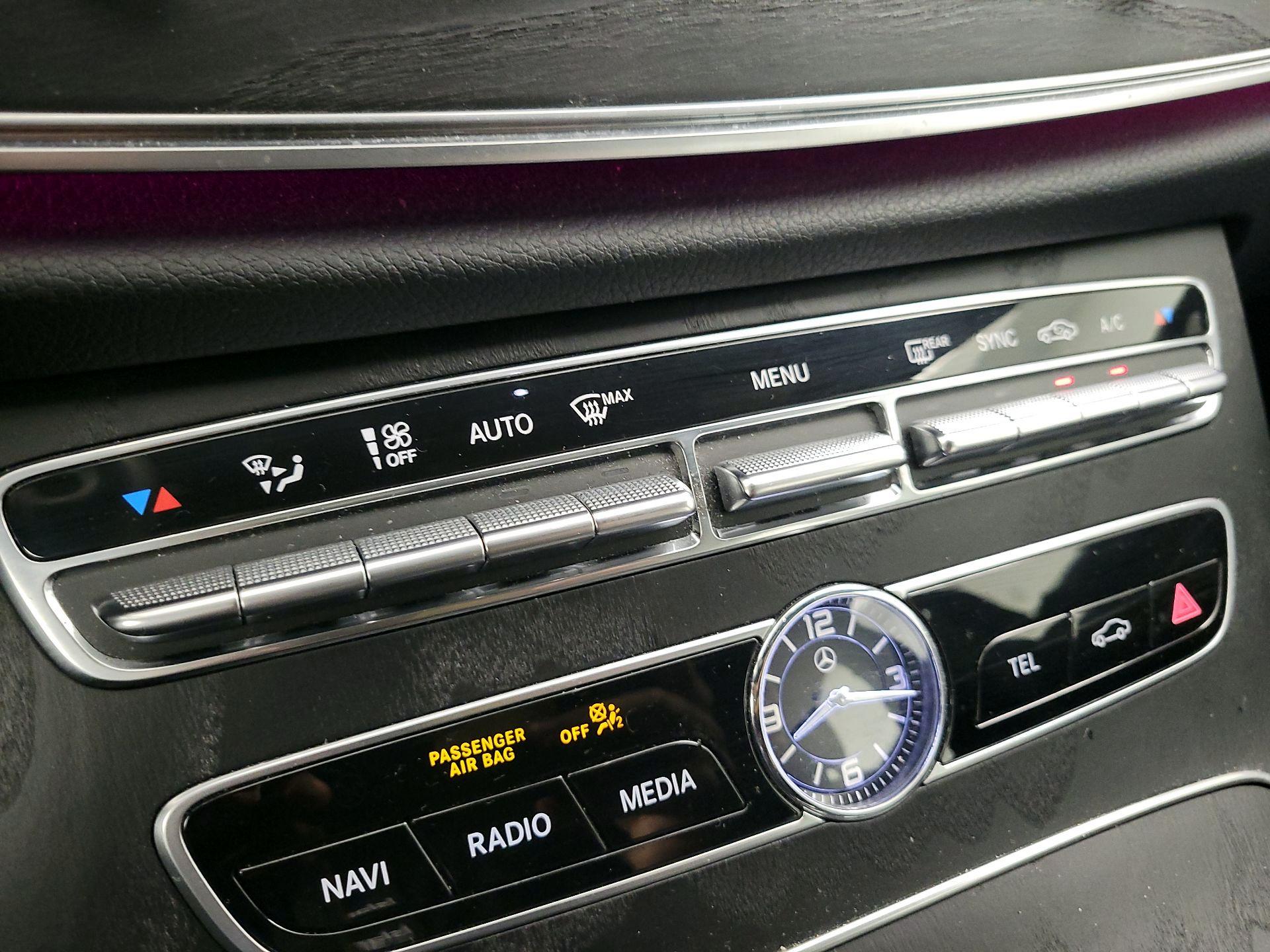 Thumbnail: 2020 Mercedes-Benz E-Class - 17