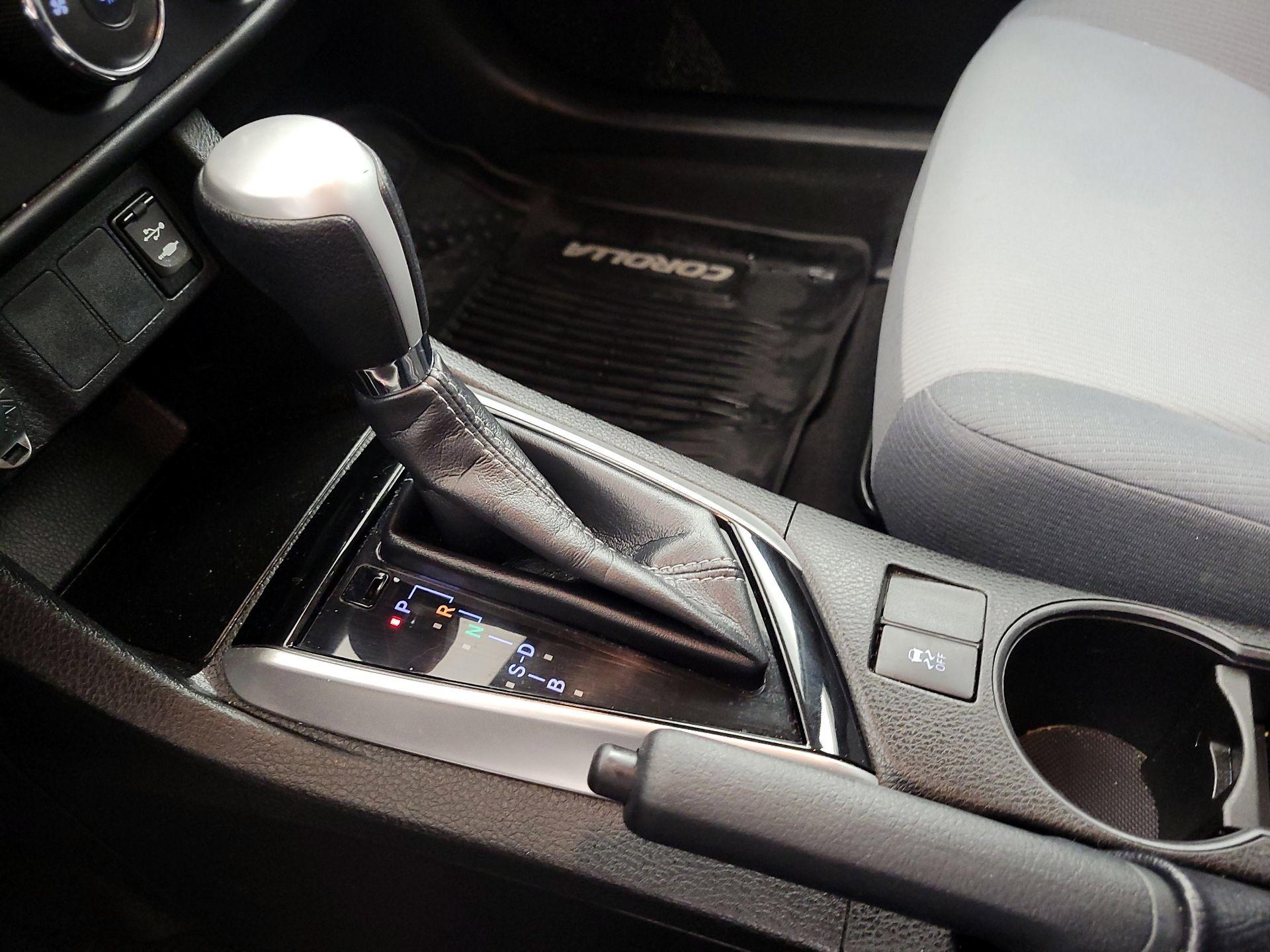 Thumbnail: 2019 Toyota Corolla - 17