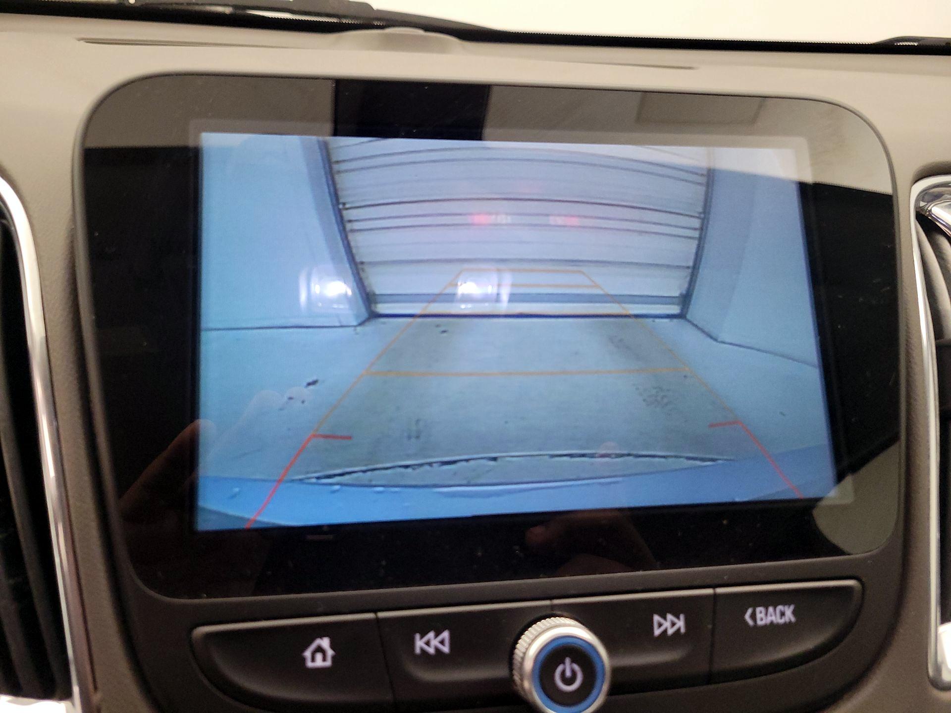 Thumbnail: 2018 Chevrolet Malibu - 14