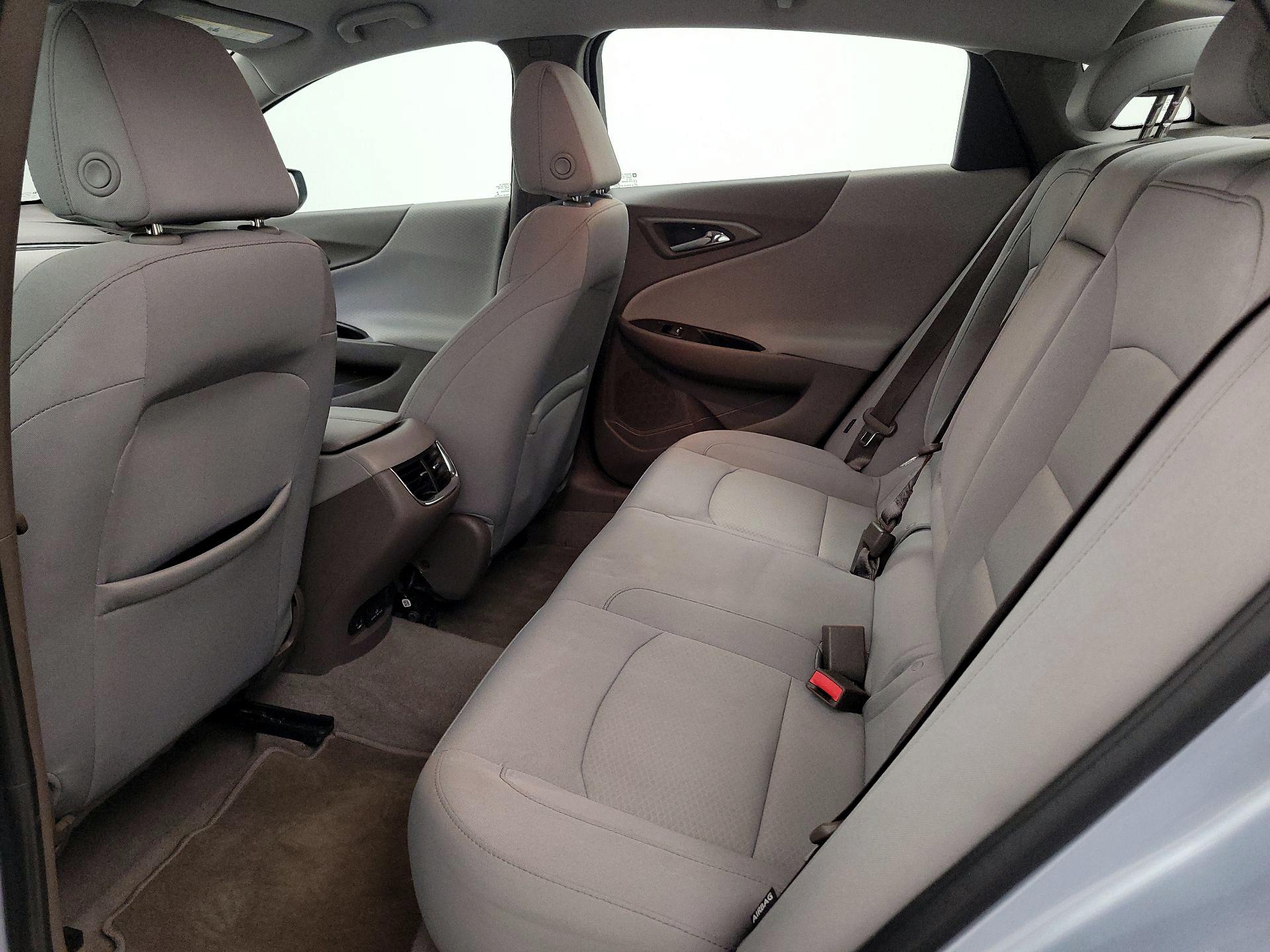 Thumbnail: 2018 Chevrolet Malibu - 19