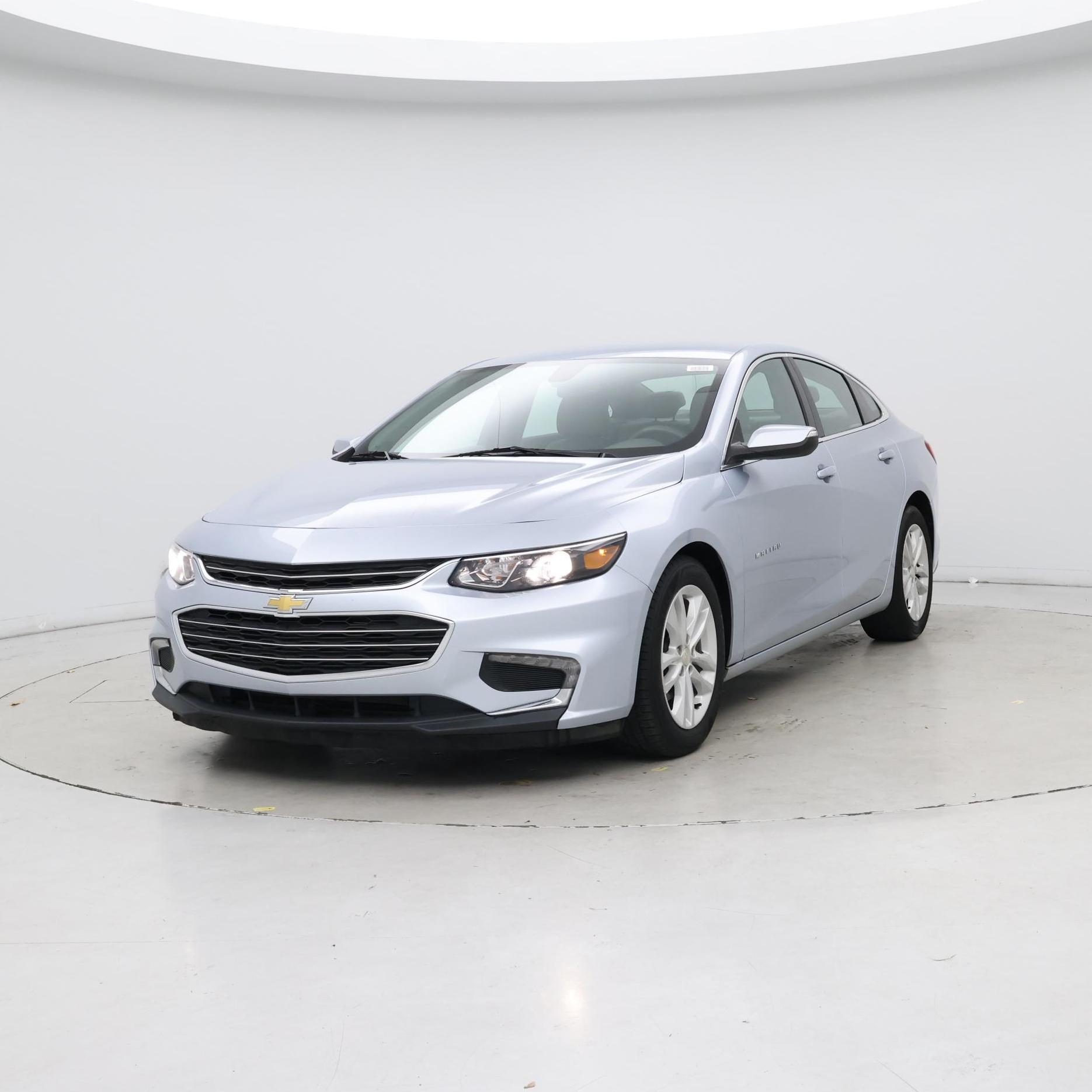 Thumbnail: 2018 Chevrolet Malibu - 4