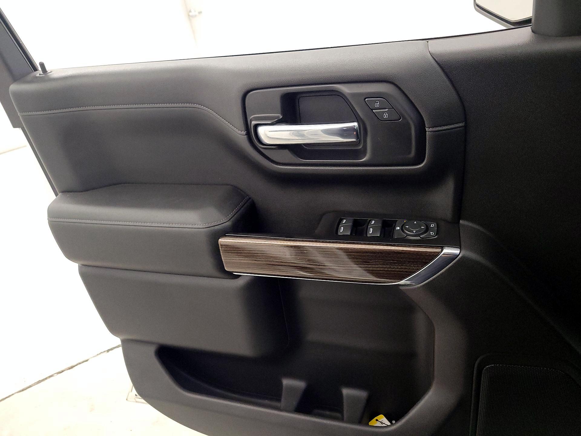 Thumbnail: 2020 Chevrolet Silverado 1500 - 12