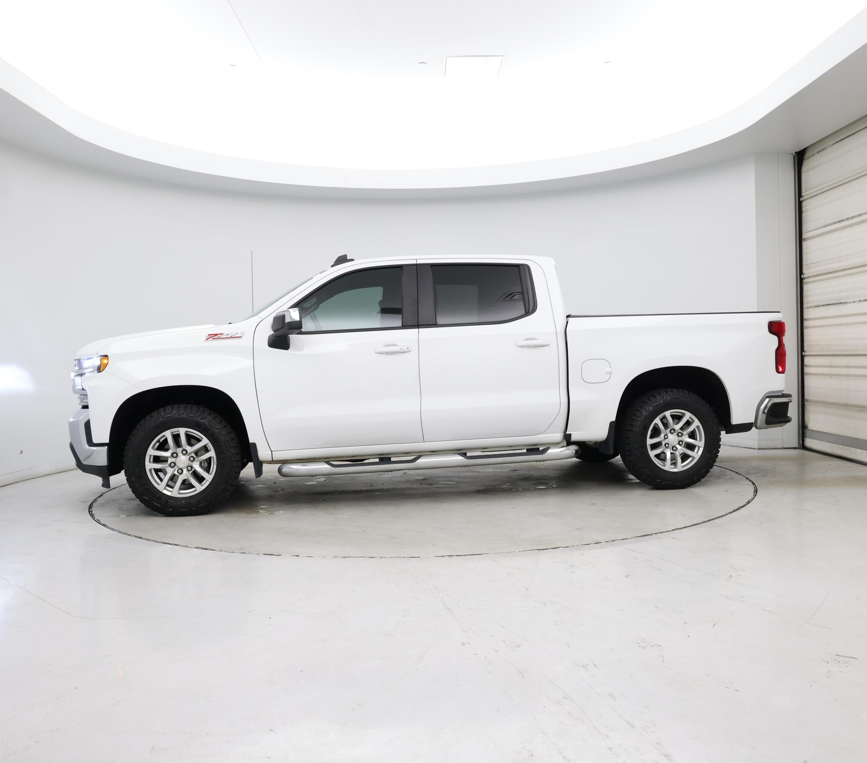 Thumbnail: 2020 Chevrolet Silverado 1500 - 3