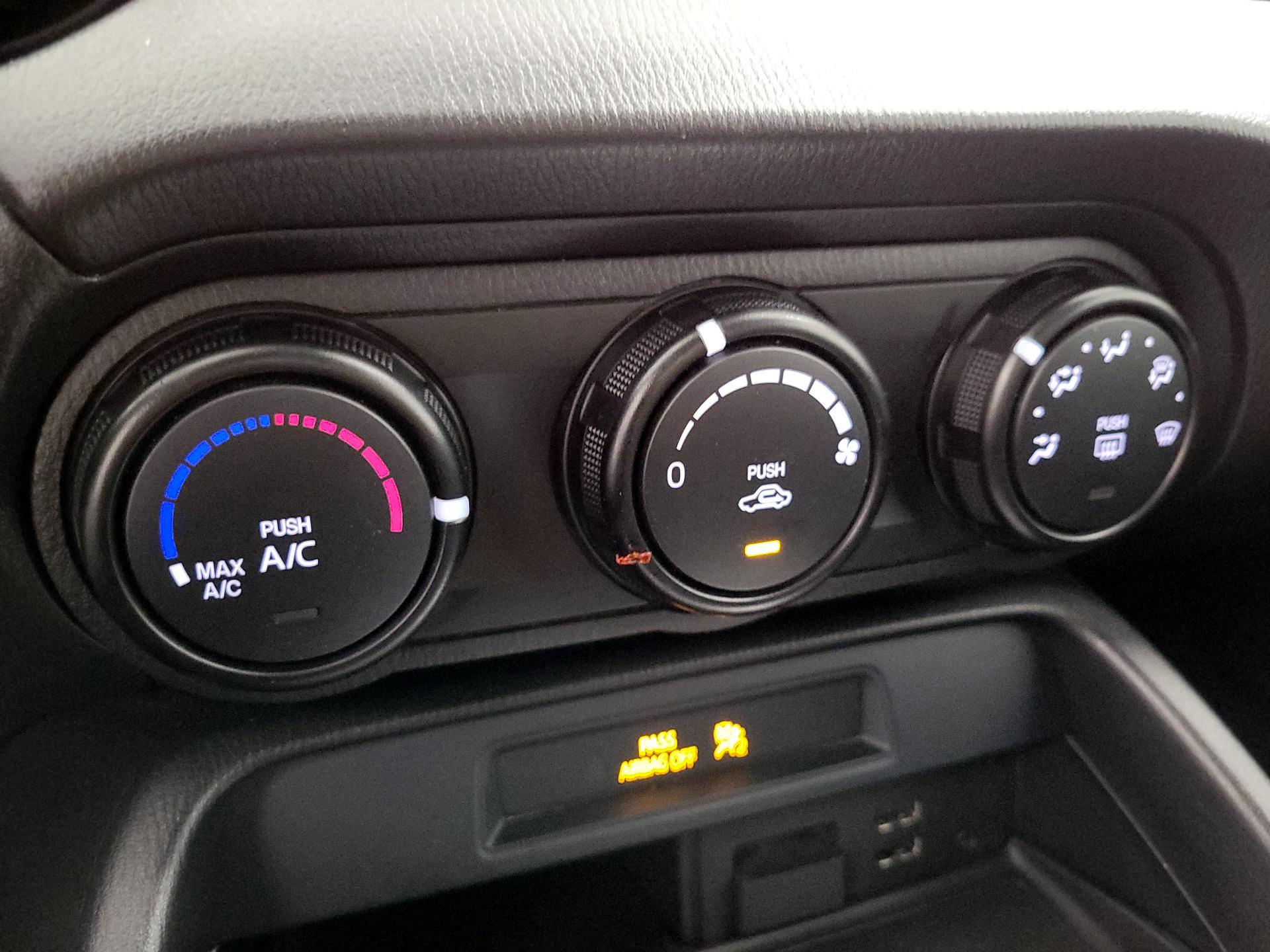 Thumbnail: 2020 Mazda MX-5 Miata - 17