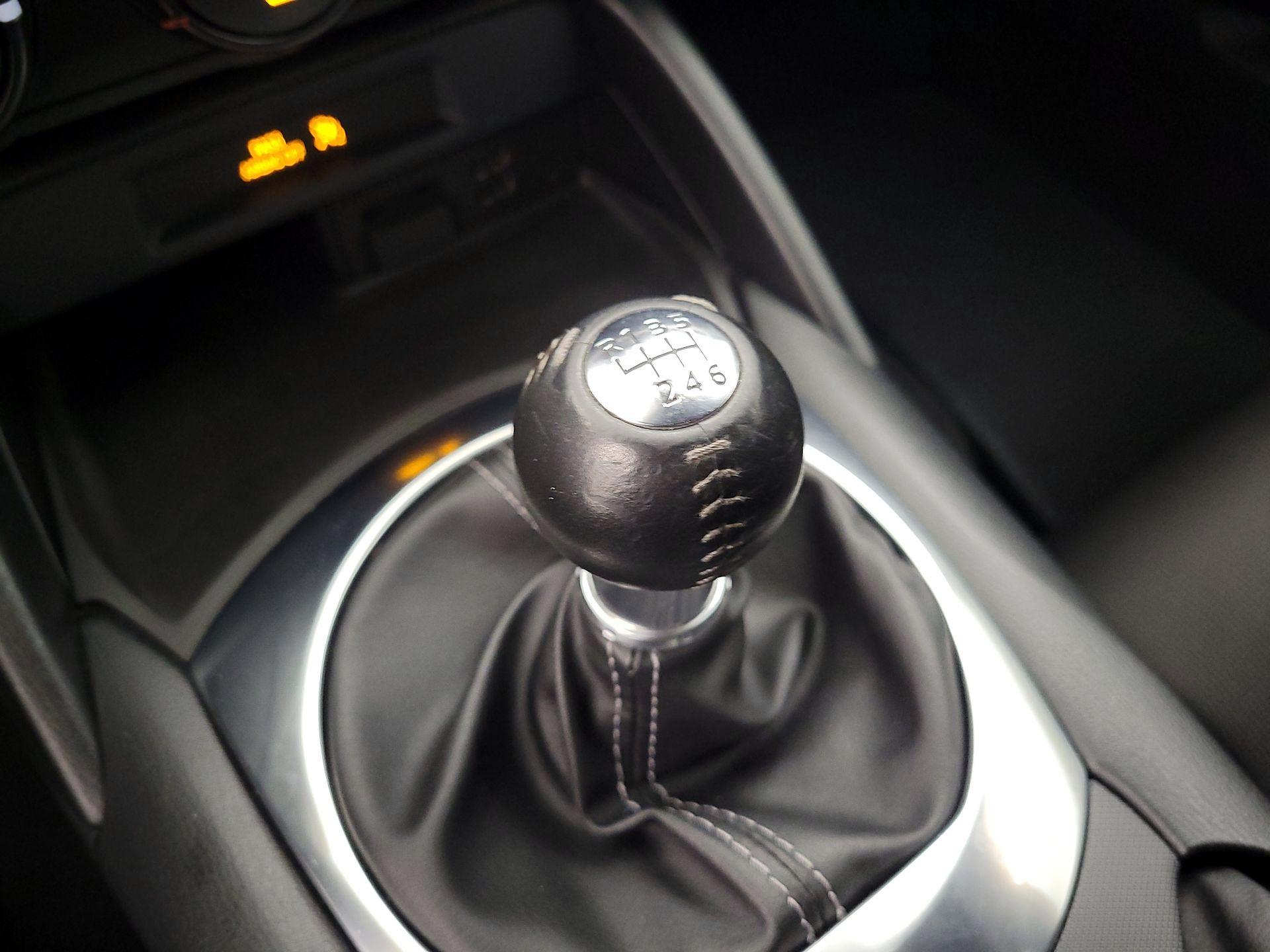 Thumbnail: 2020 Mazda MX-5 Miata - 18