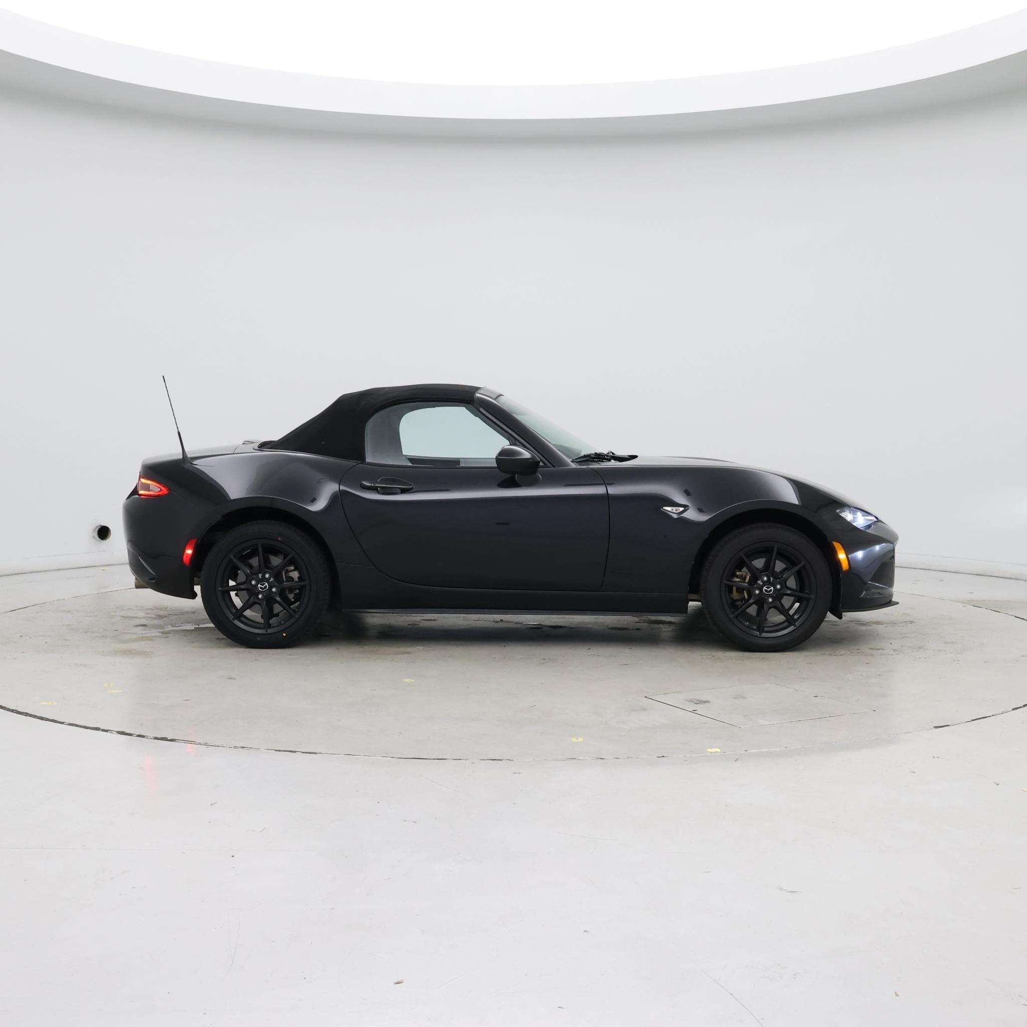 Thumbnail: 2020 Mazda MX-5 Miata - 7