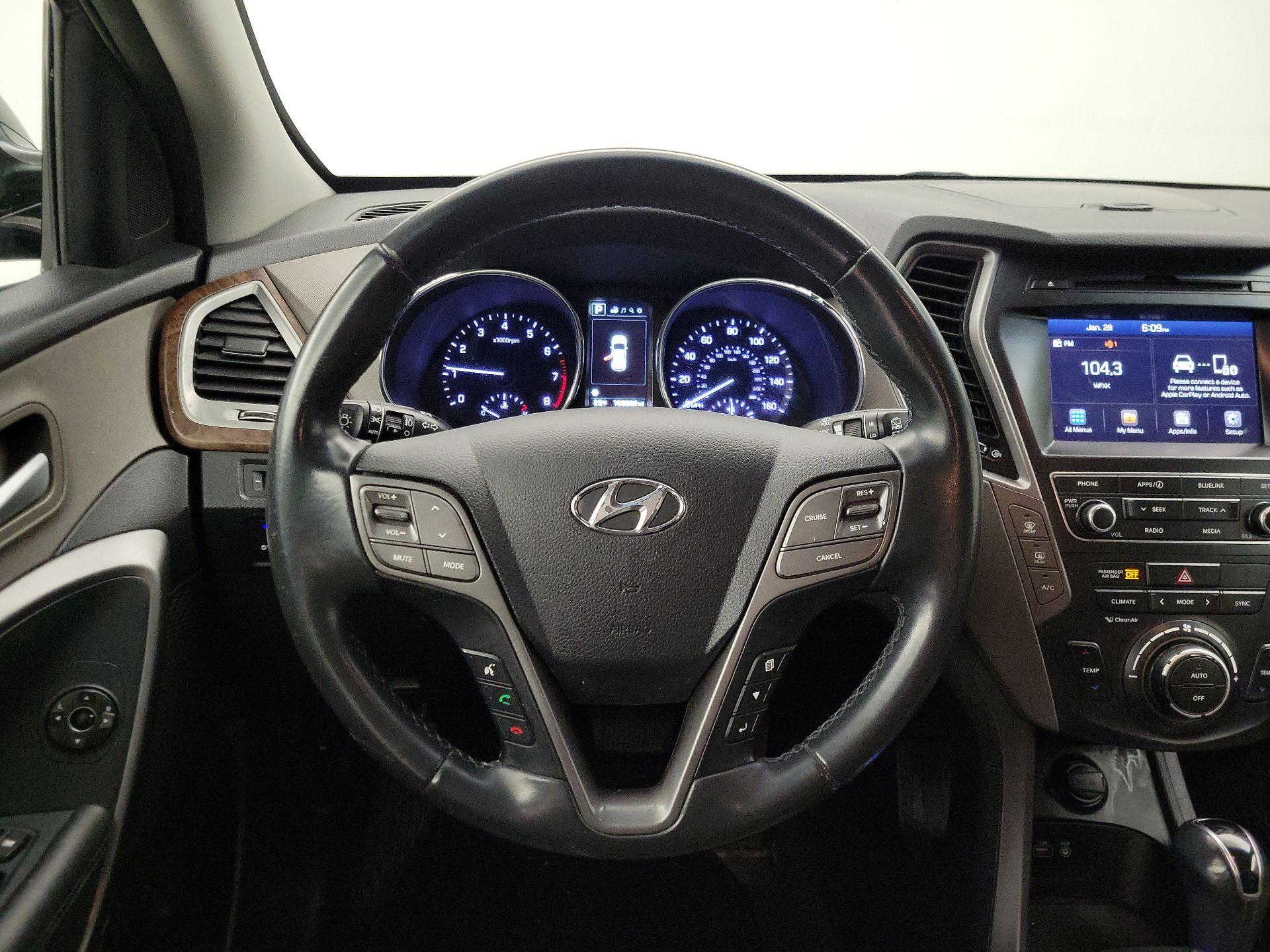 Thumbnail: 2017 Hyundai Santa Fe - 10