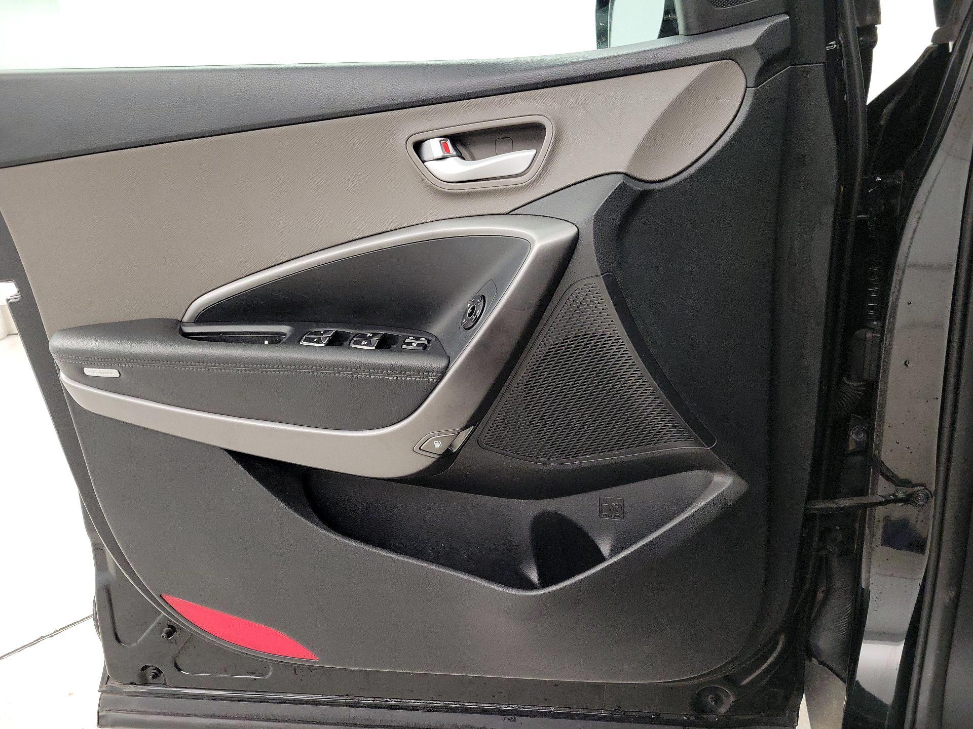 Thumbnail: 2017 Hyundai Santa Fe - 12