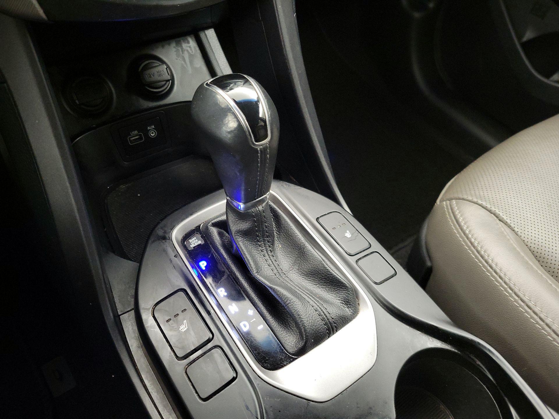 Thumbnail: 2017 Hyundai Santa Fe - 17