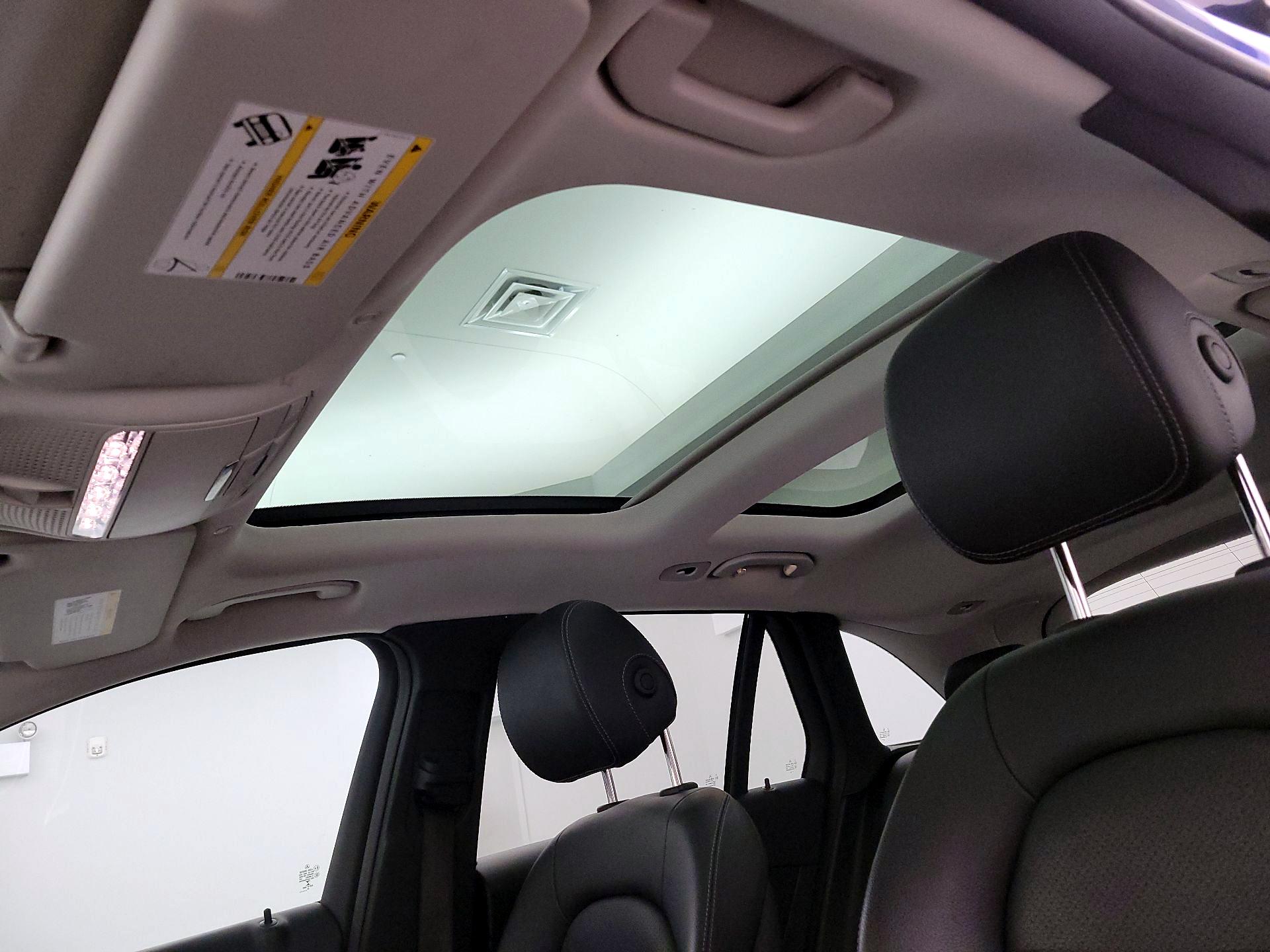 Thumbnail: 2021 Mercedes-Benz GLC - 19