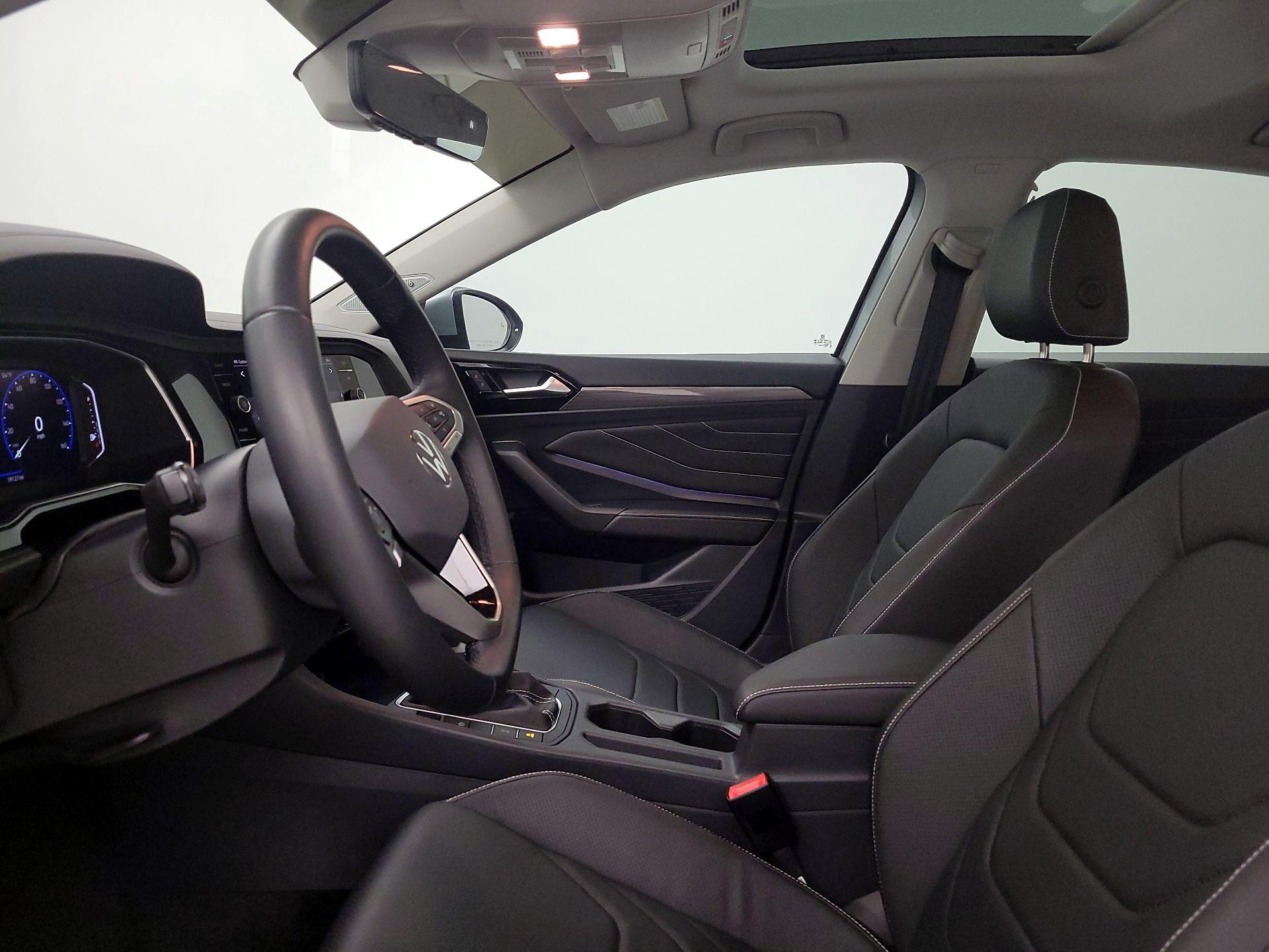 Thumbnail: 2023 Volkswagen Jetta - 11