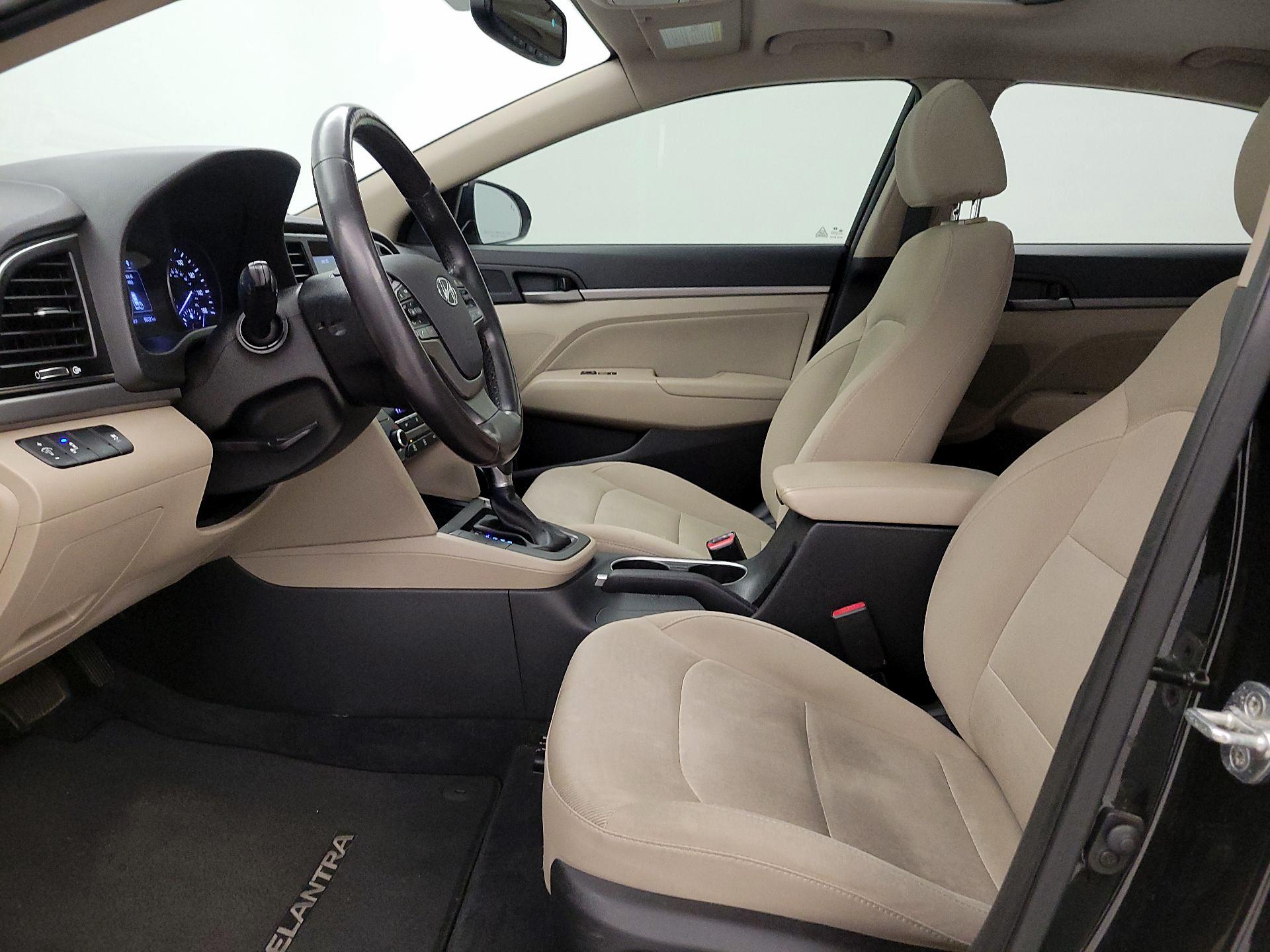 Thumbnail: 2017 Hyundai Elantra - 11