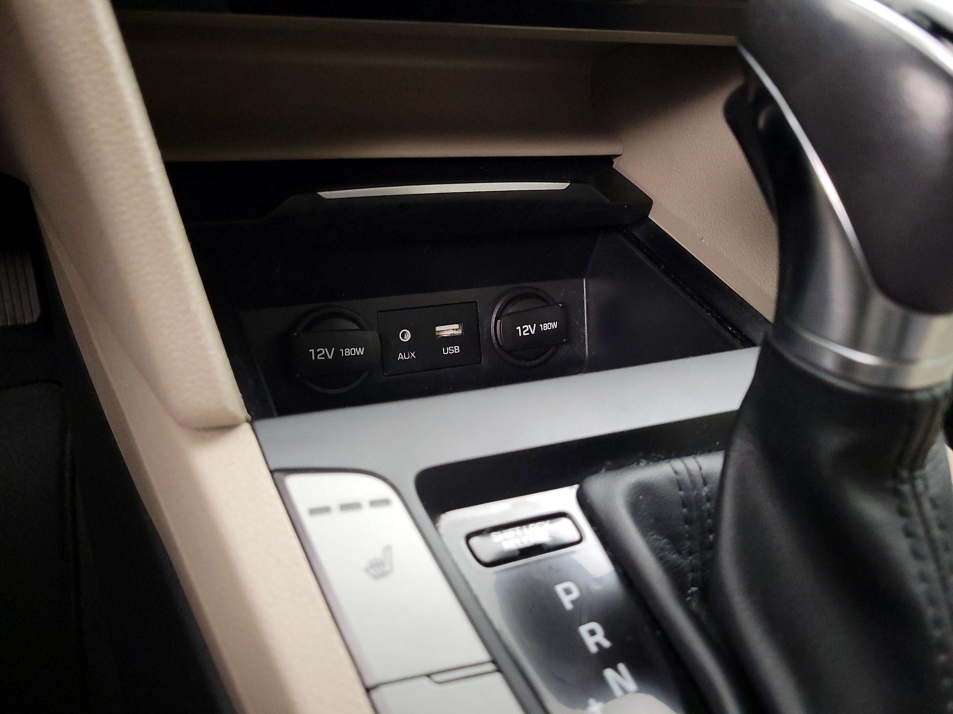 Thumbnail: 2017 Hyundai Elantra - 18