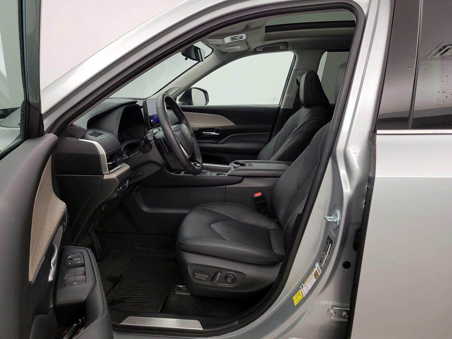 Thumbnail: 2024 Toyota Grand Highlander - 11