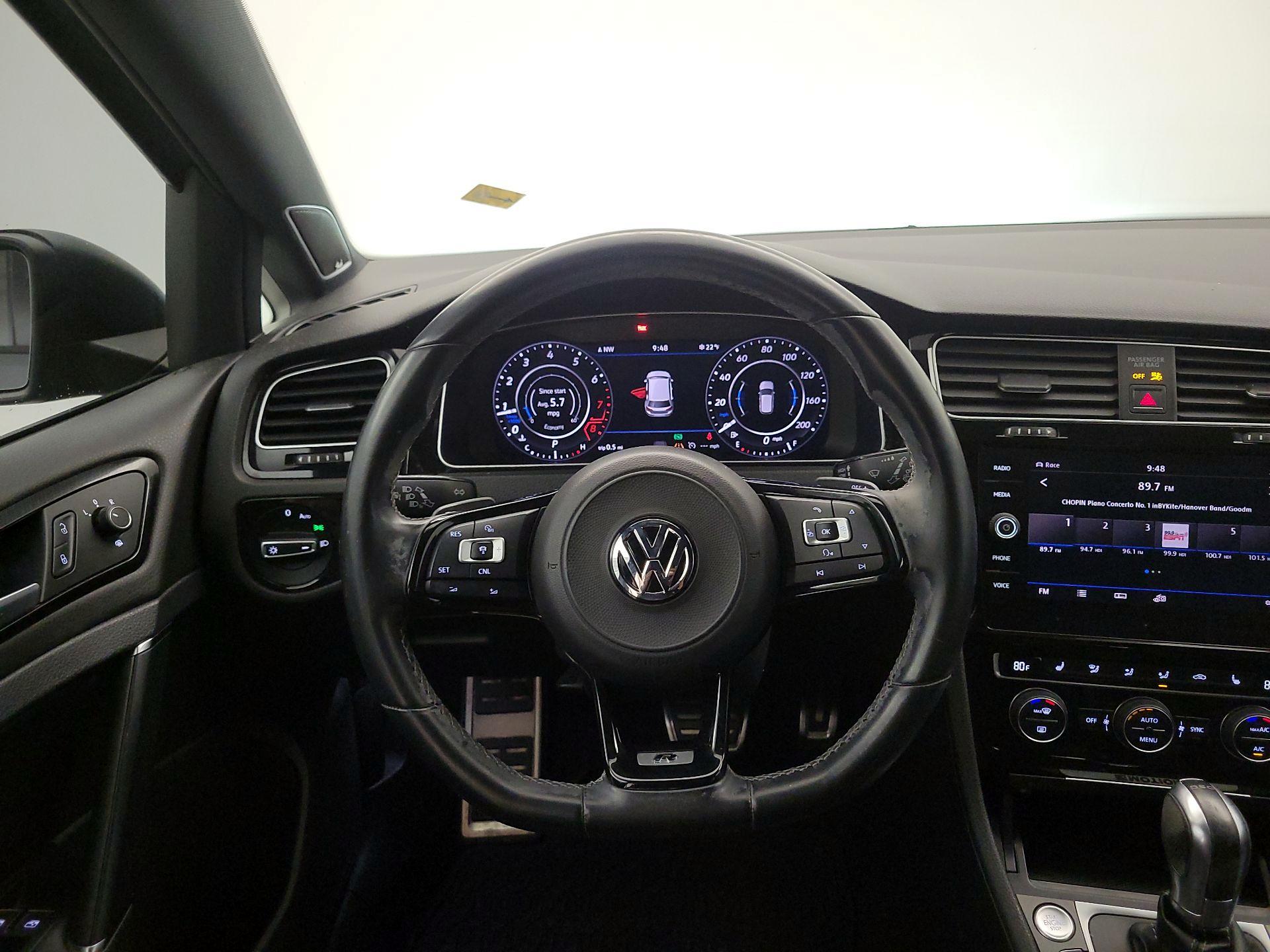 Thumbnail: 2018 Volkswagen Golf - 10