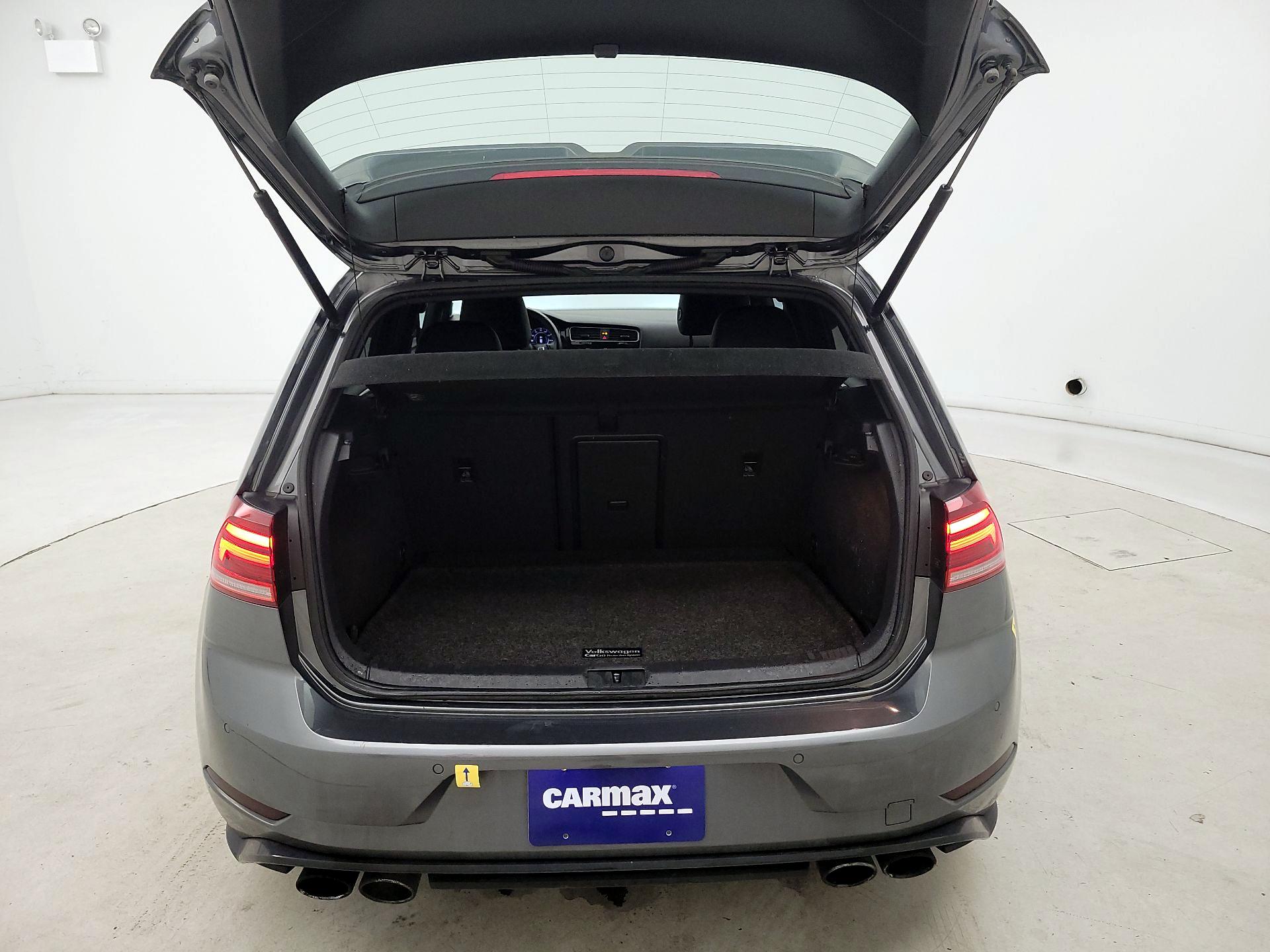 Thumbnail: 2018 Volkswagen Golf - 20