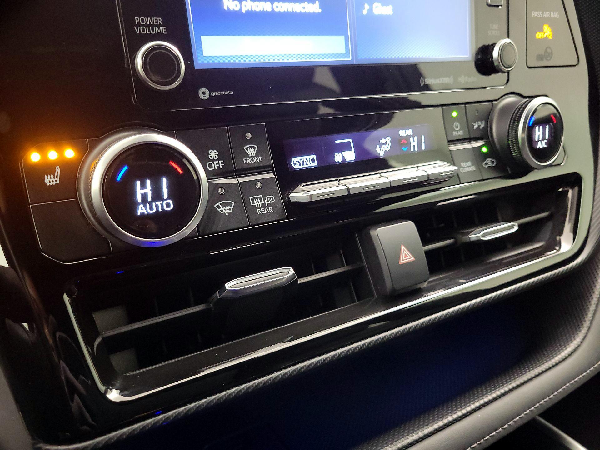 Thumbnail: 2022 Toyota Highlander - 16