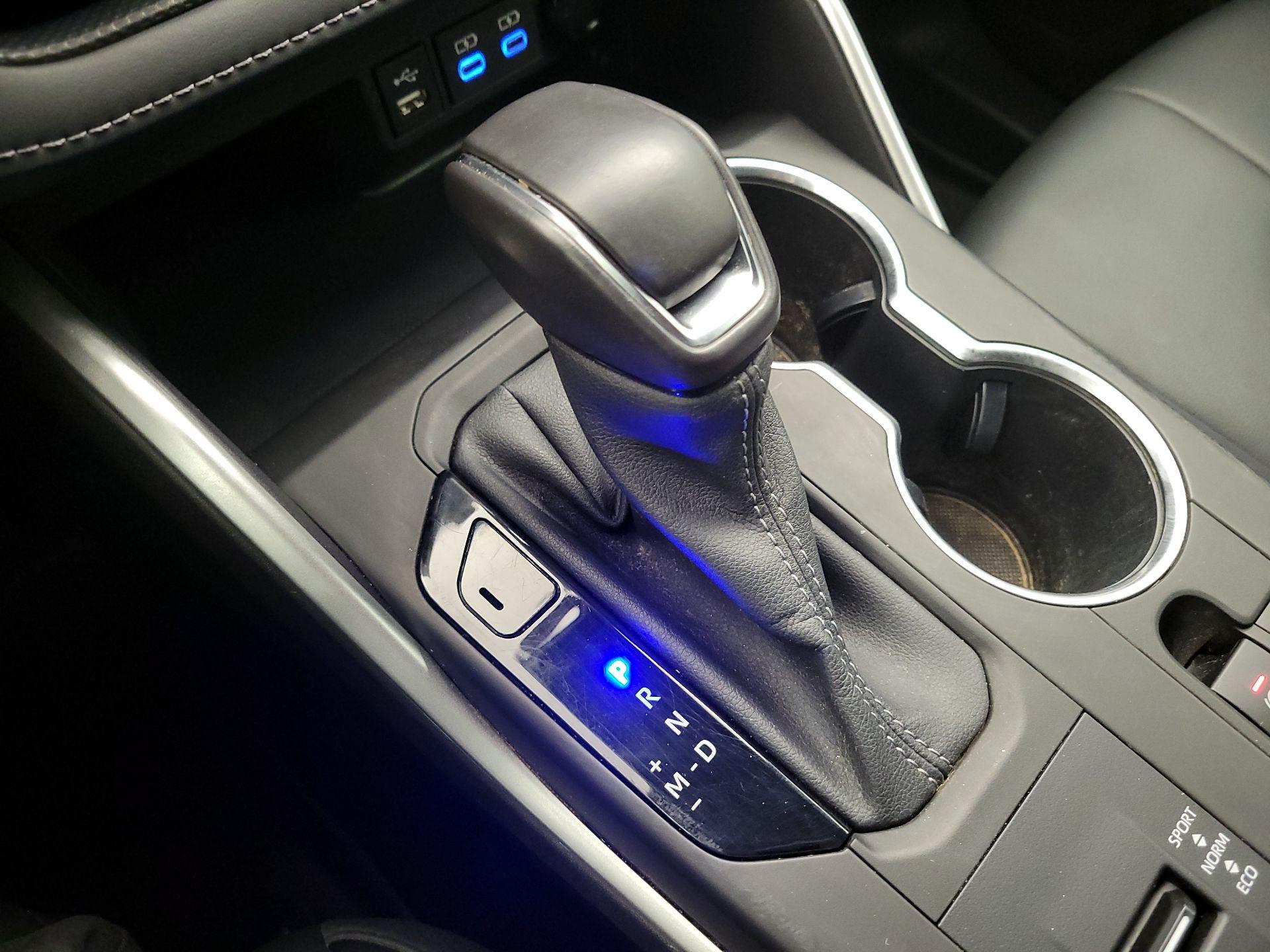 Thumbnail: 2022 Toyota Highlander - 17