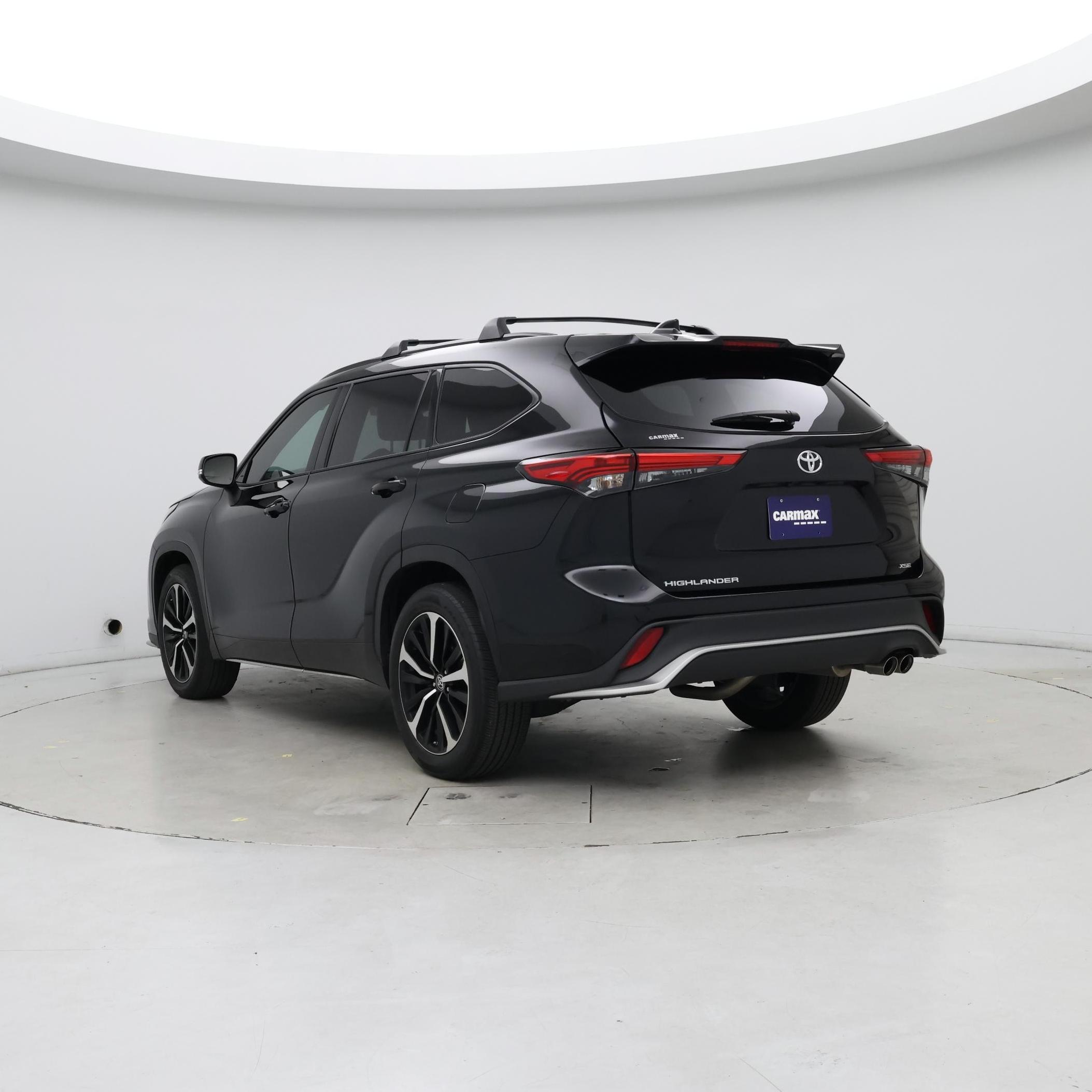 Thumbnail: 2022 Toyota Highlander - 2