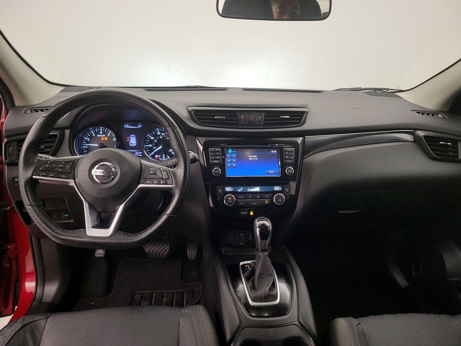 Thumbnail: 2017 Nissan Rogue Sport - 9