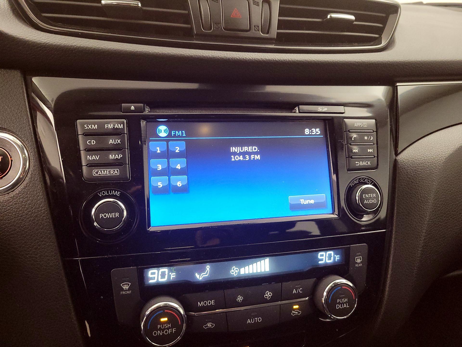 Thumbnail: 2017 Nissan Rogue Sport - 15