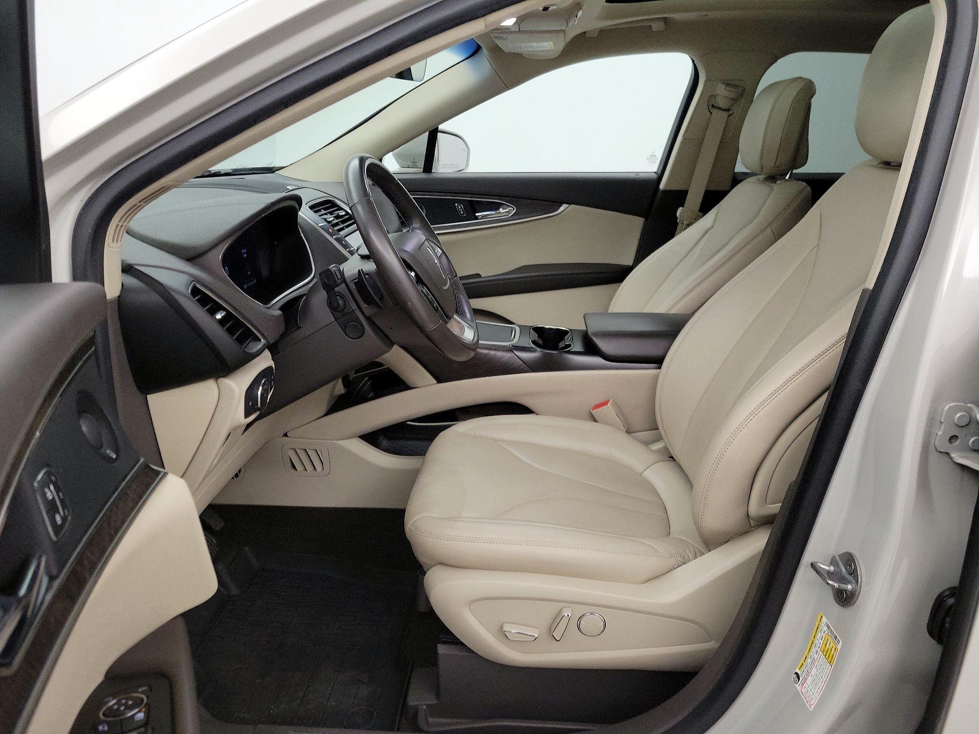 Thumbnail: 2020 Lincoln Nautilus - 11