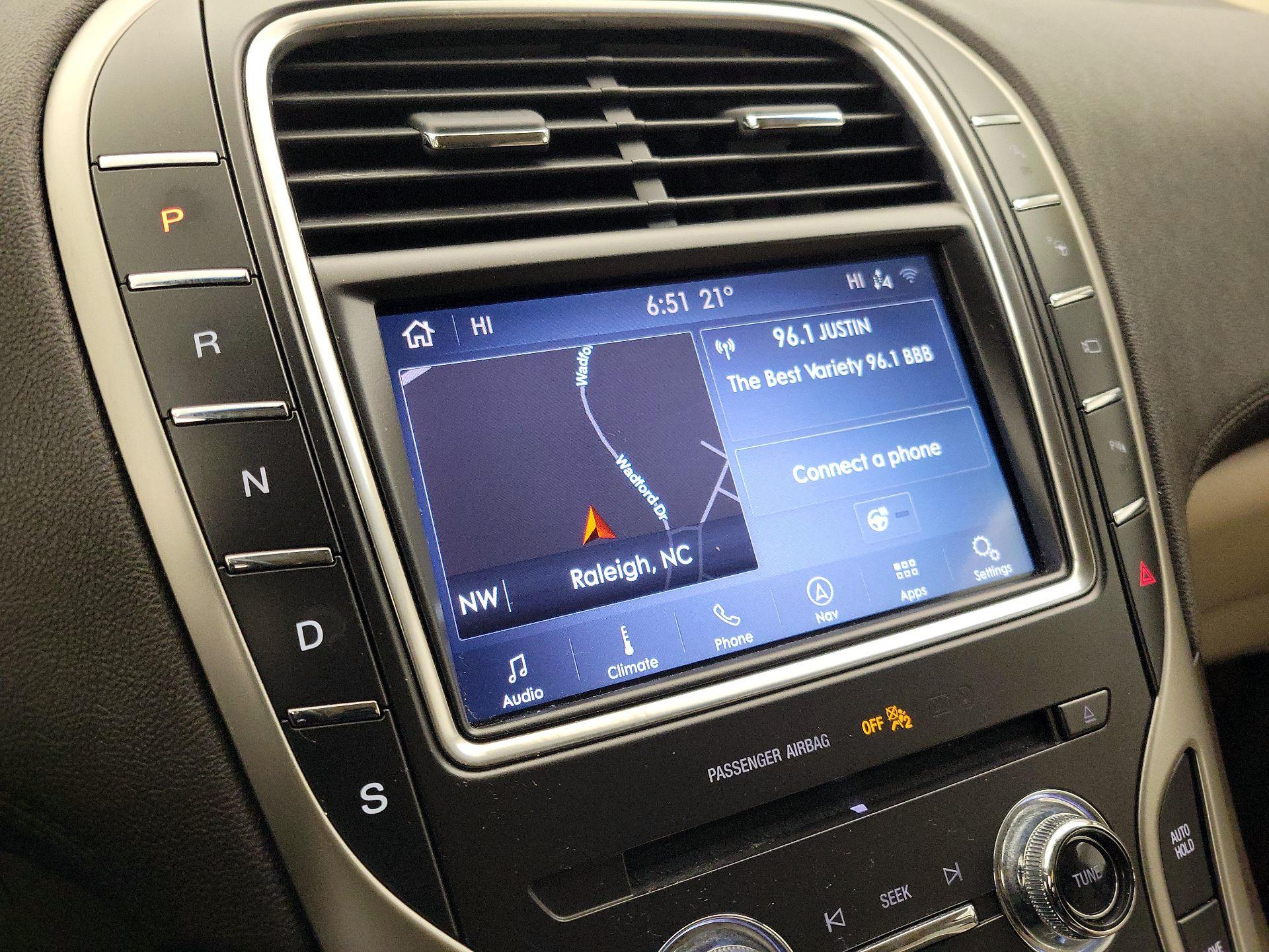 Thumbnail: 2020 Lincoln Nautilus - 16