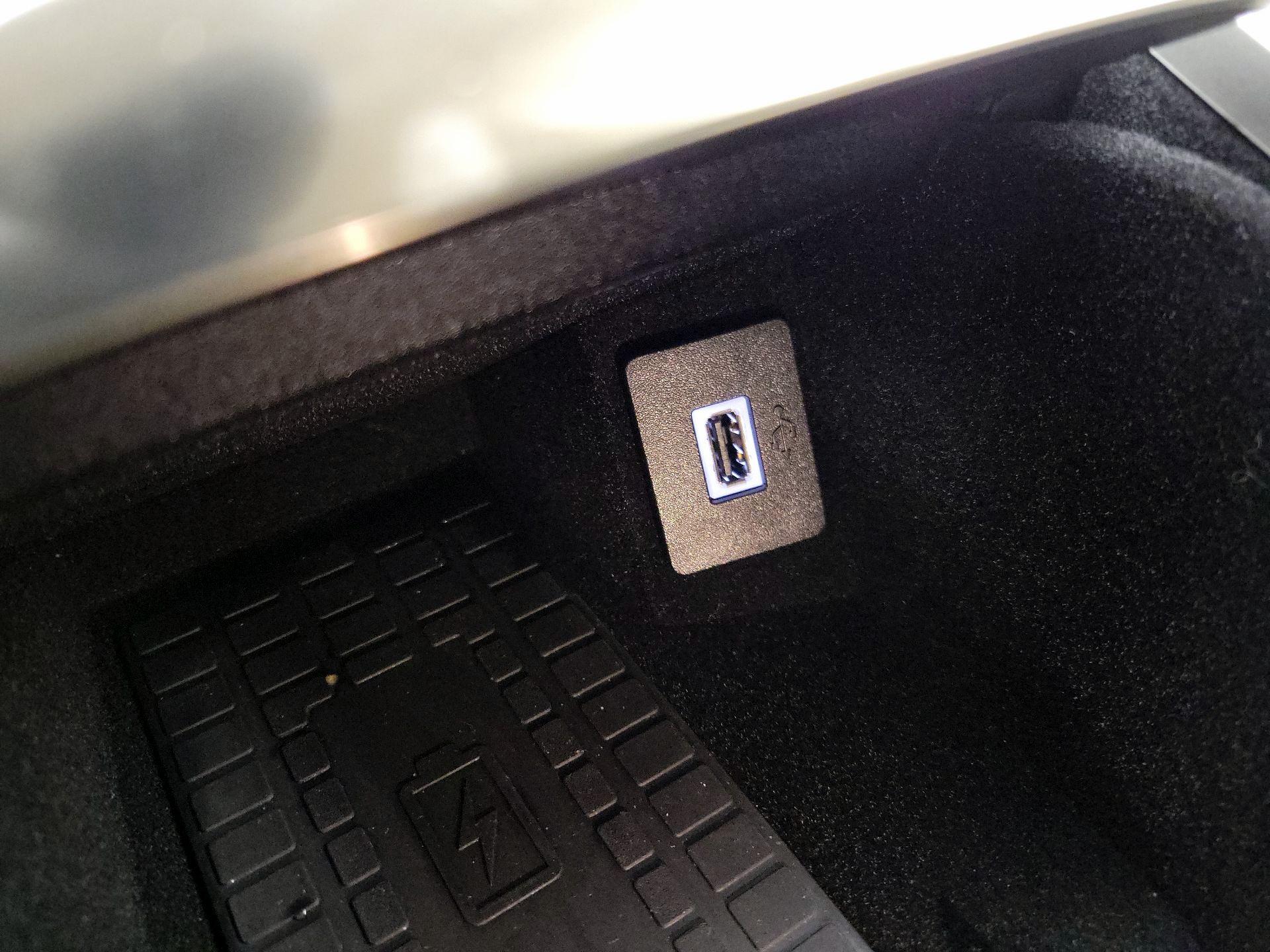 Thumbnail: 2020 Lincoln Nautilus - 19